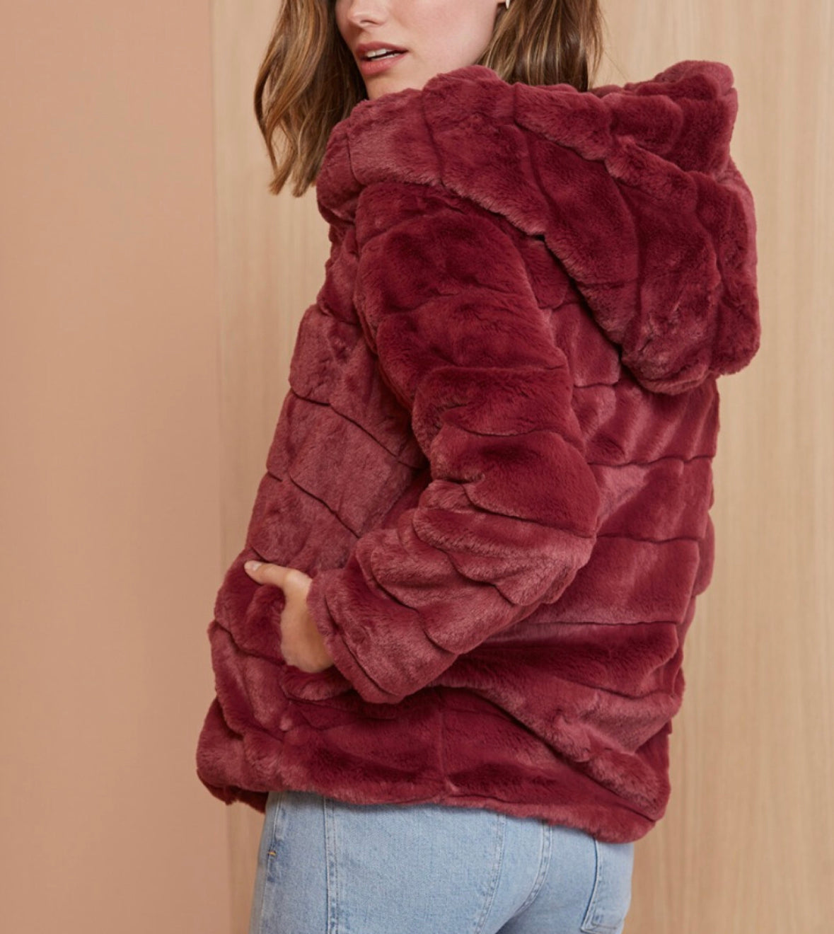 Evereve Apparis Goldie New Ruby Red Faux Fur Oversized Jacket Size Small