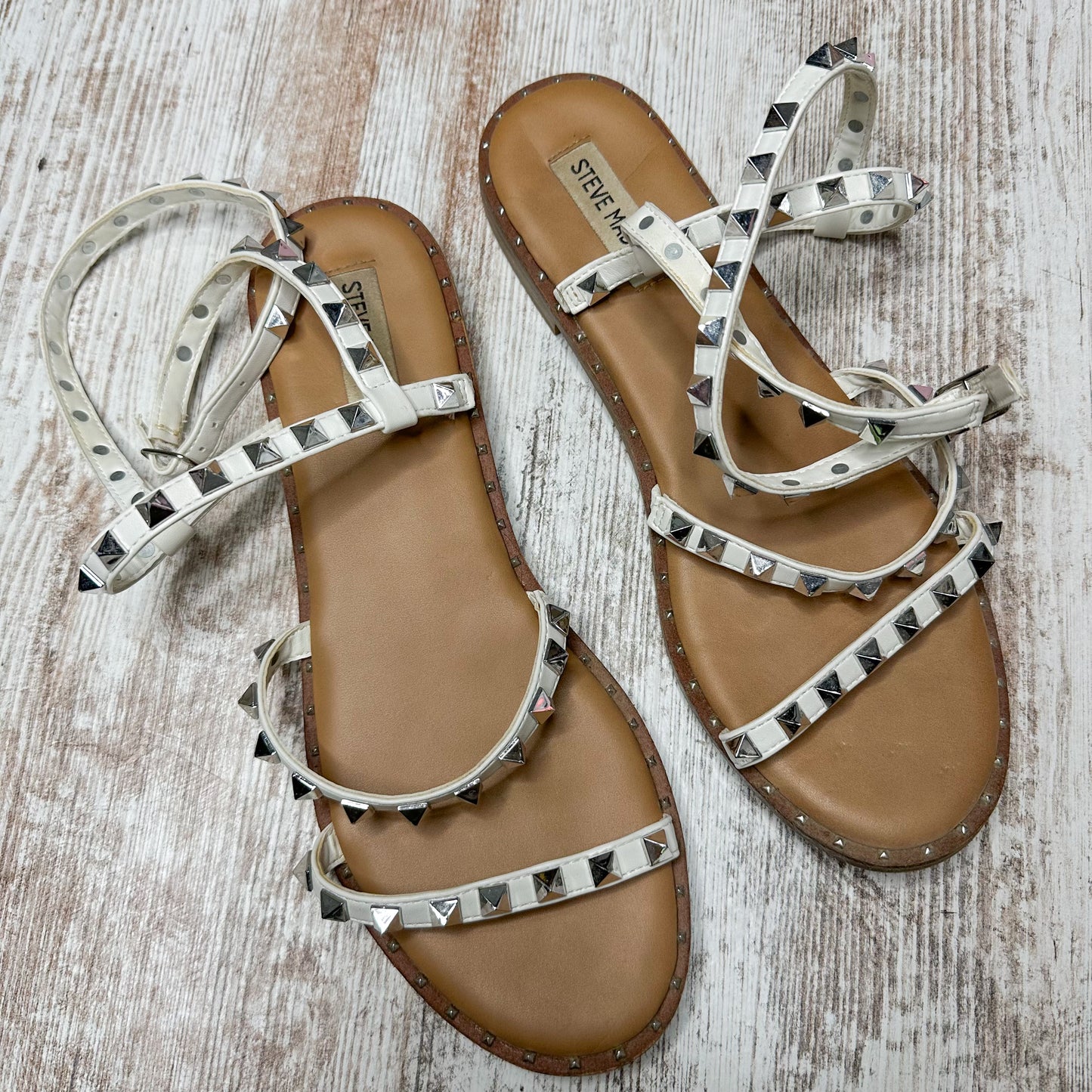 Steve Madden White Studded Travel Sandal Size 9.5