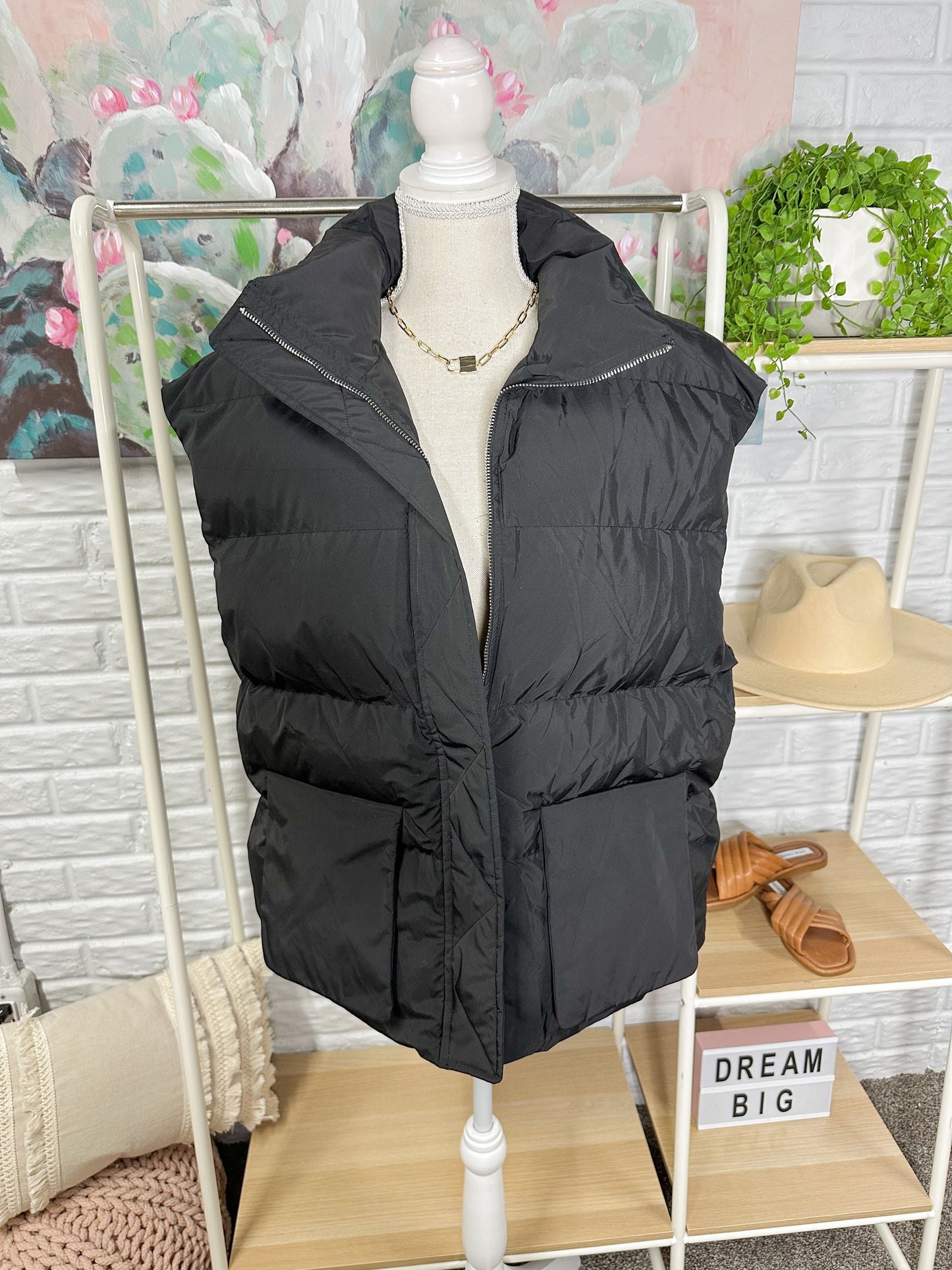 The Post Black Zip Puffer Vest Size Large