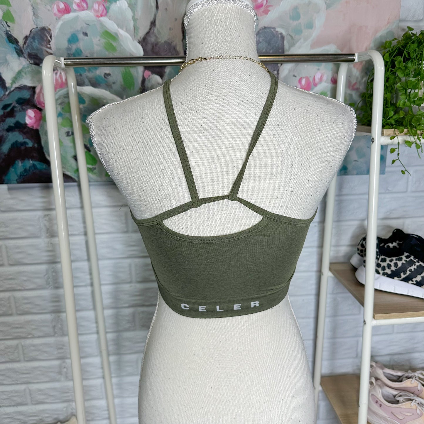 Celer Green High Neck Low Impact Sports Bra Size Large