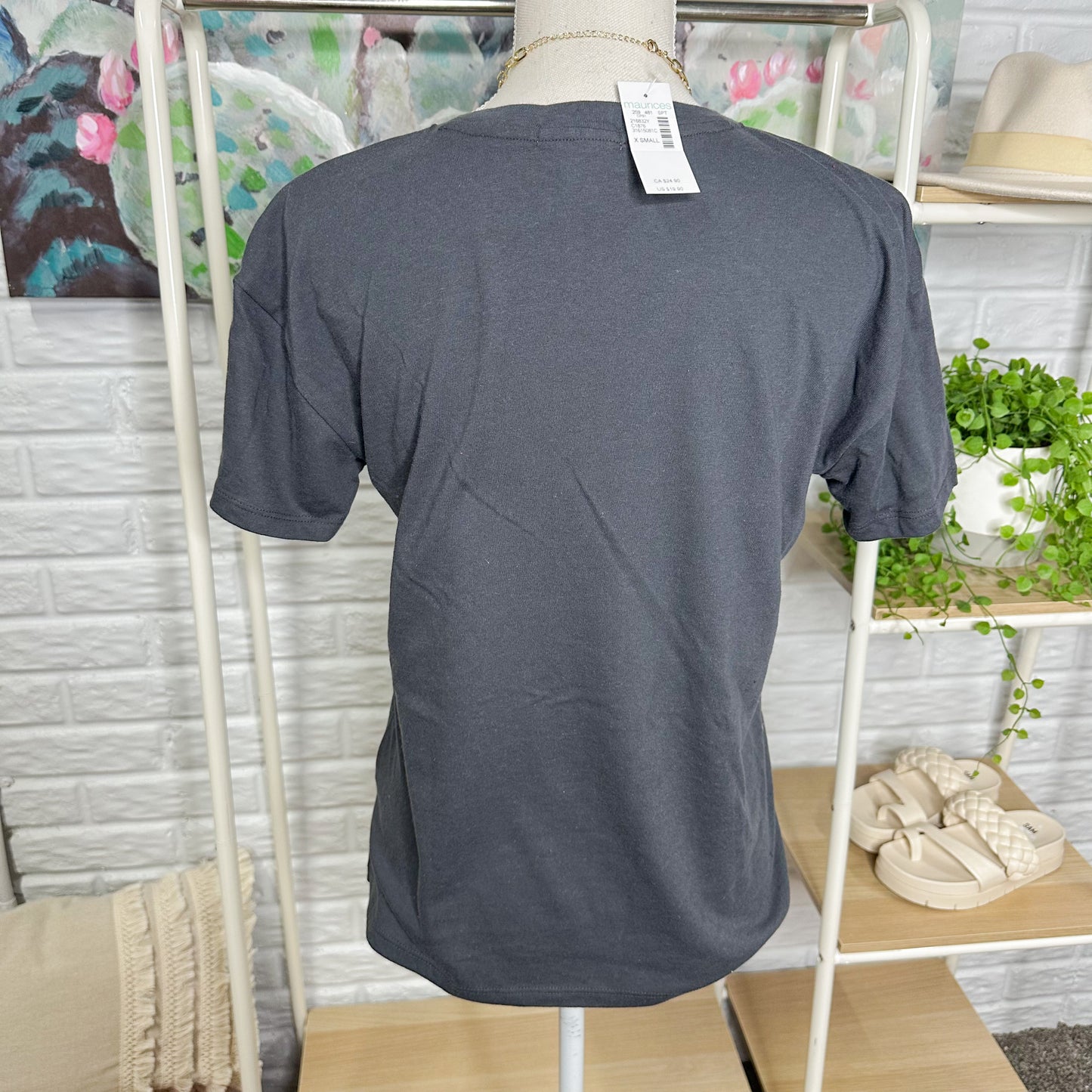 Maurice’s New Paris Sports Club Graphic Tee Size XS