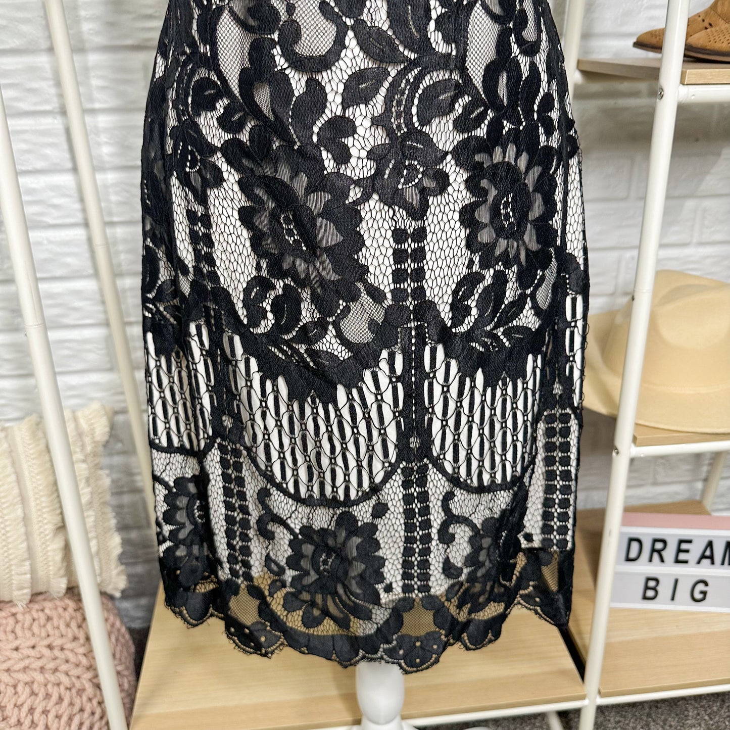 MSLG Black Lace Party Dress