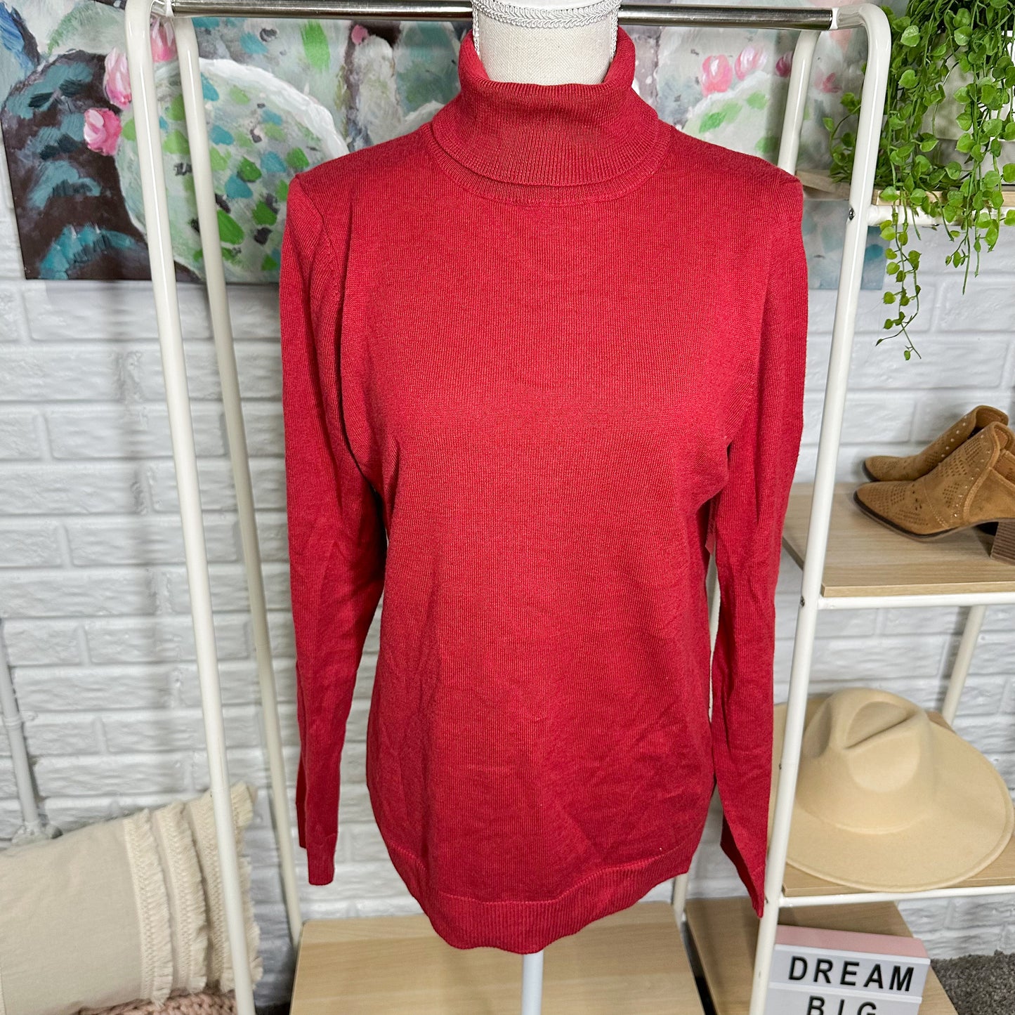 Amazon Essentials New Red Turtleneck Size Medium