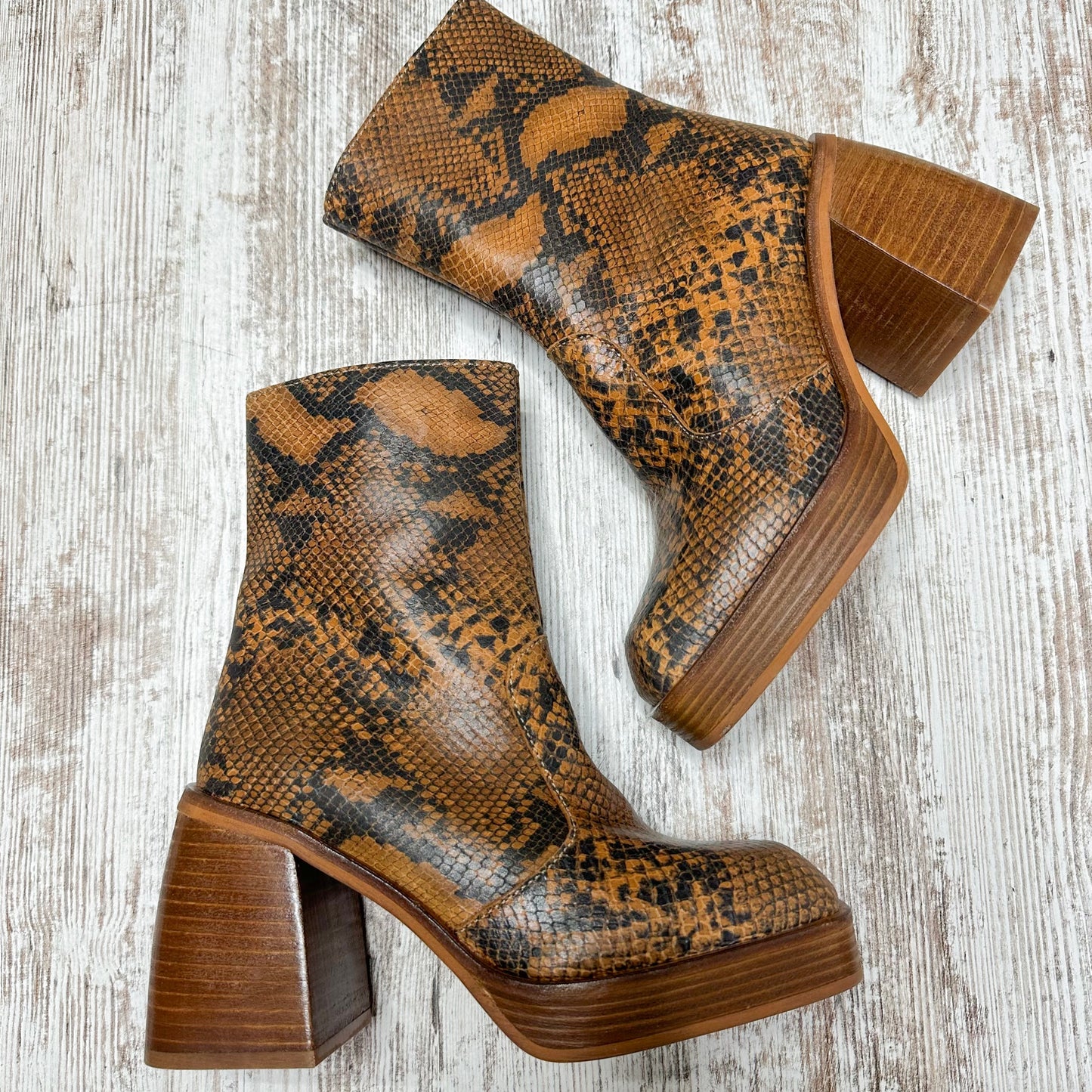 Free People New Ruby Shine Platform Boot in Brown Snake Size 6