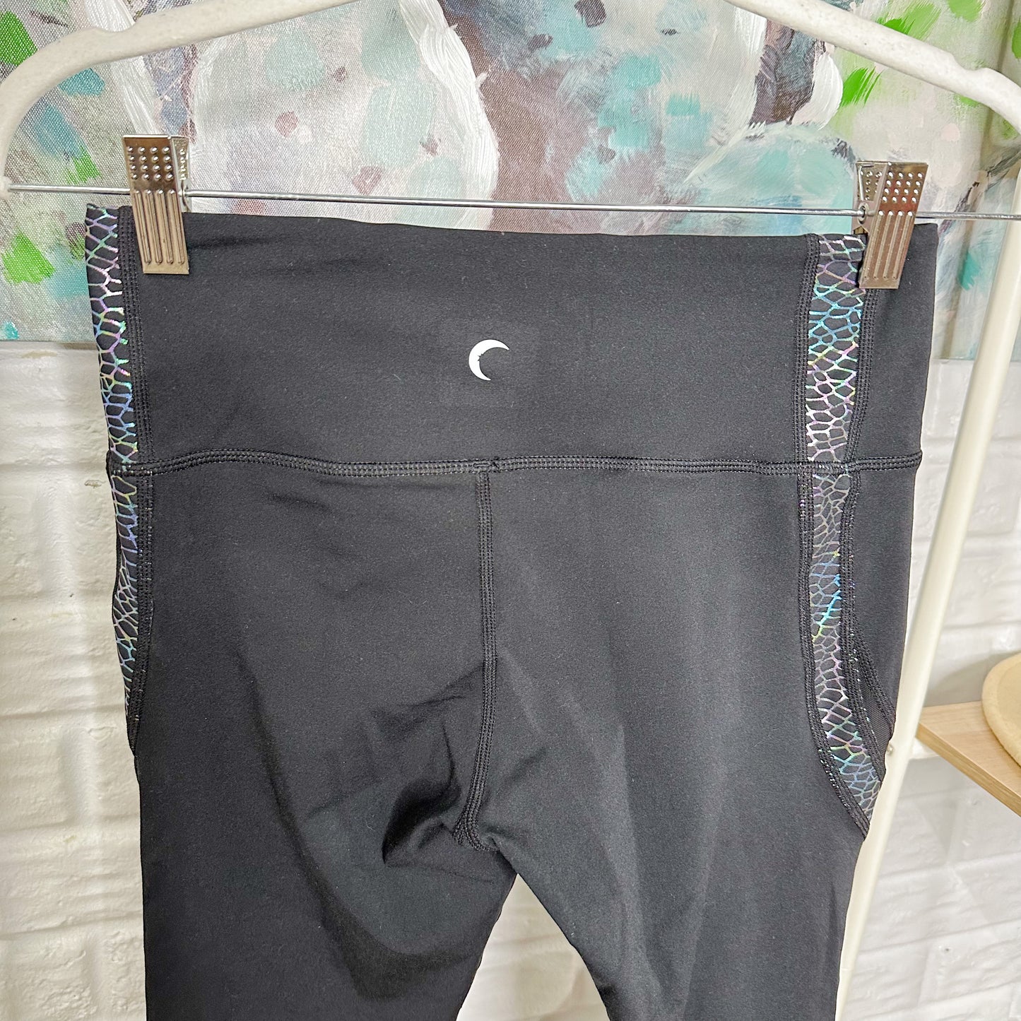 Zyia Black Reflective Serpent Hi-Rise Crop Legging Size 2