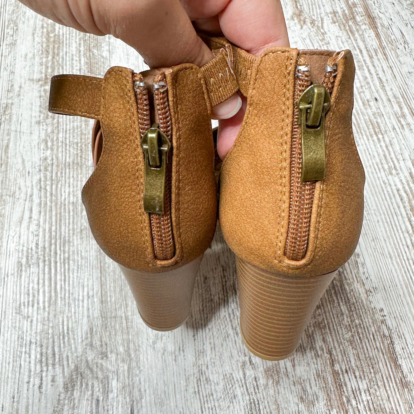 Maurice’s New Brandy Block Heels Size 6
