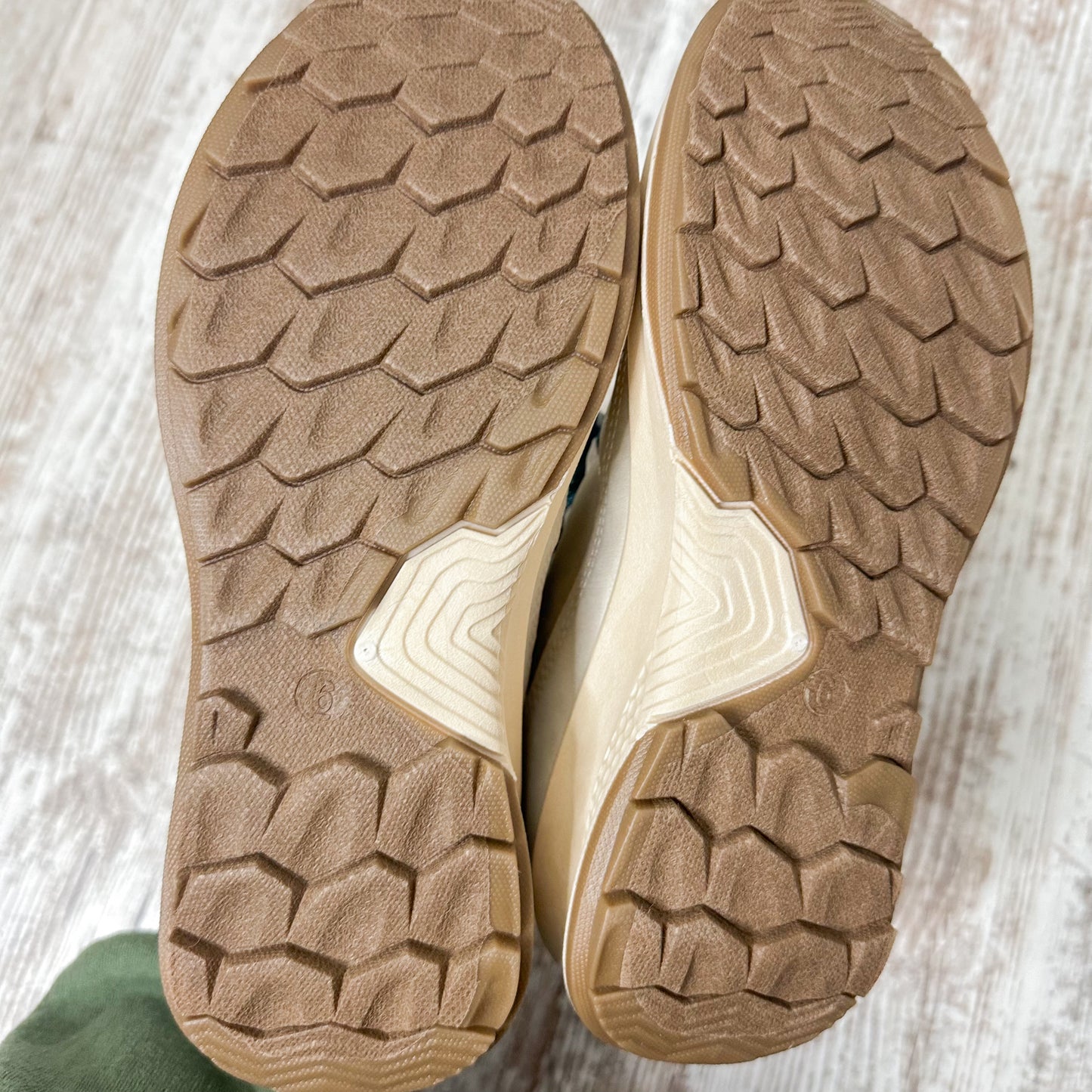 Maurice’s New Addie Hiker Hybrid Boot Size 6