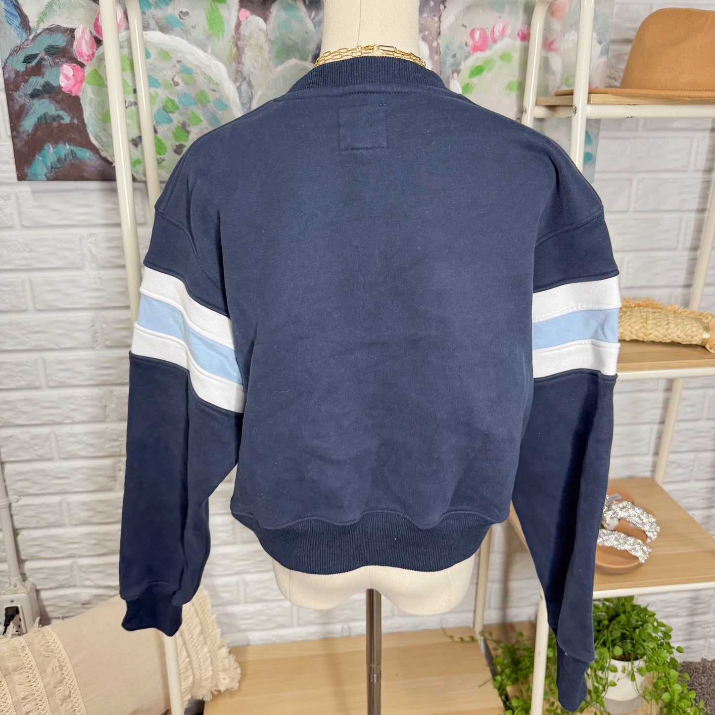 VICI Navy Sport Graphic Sweatshirt (M)