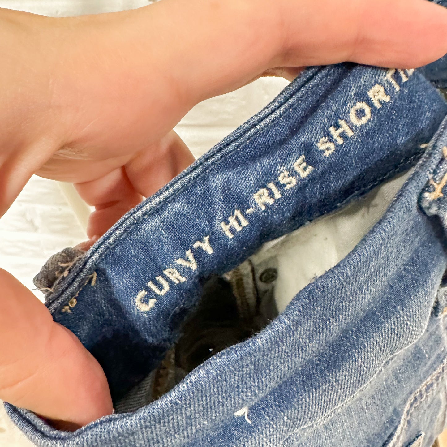 American Eagle Curvy High Rise Shorts Size 6