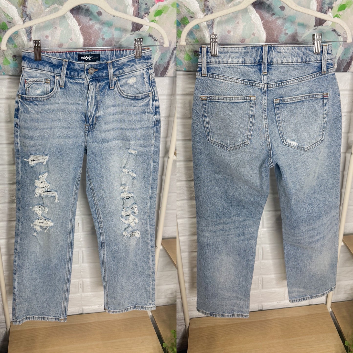 Maurice’s Edgely High Rise Ripped Relaxed Straight Ankle Jeans (0 short)