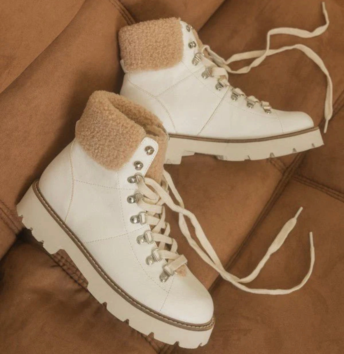 Oasis Society Aaliyah Sherpa Winter Boot Size 6.5