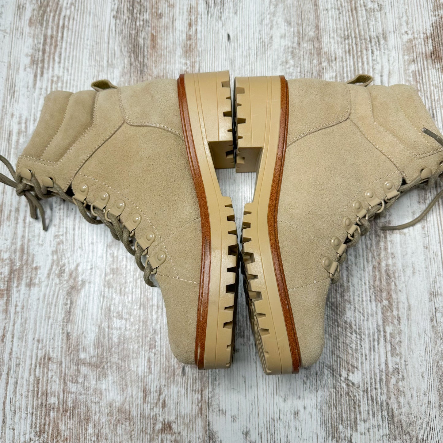 Marc Fisher Mallie Lace Up Hiking Boot Size 6.5