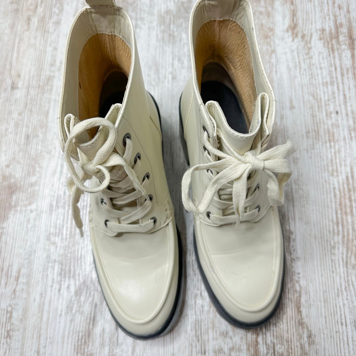 Amazon Essentials Ivory Moc Toe Boot Size 9