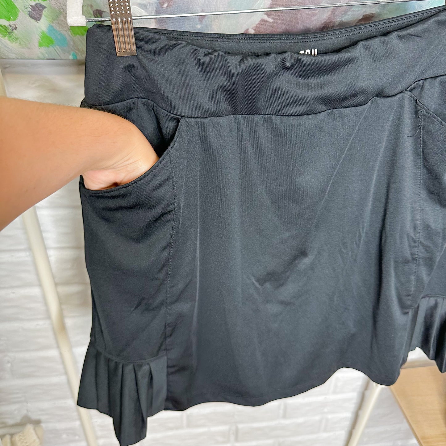 Tail White Label Black Skort Size Medium