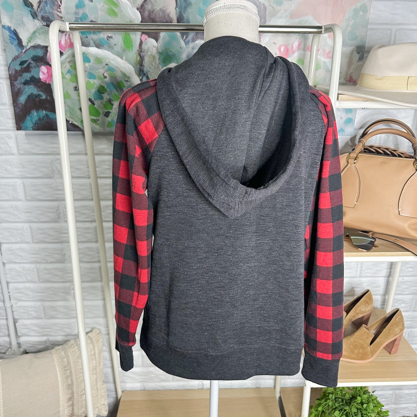 Maurice’s Homeward Buffalo Plaid Sleeve Hoodie Size Small