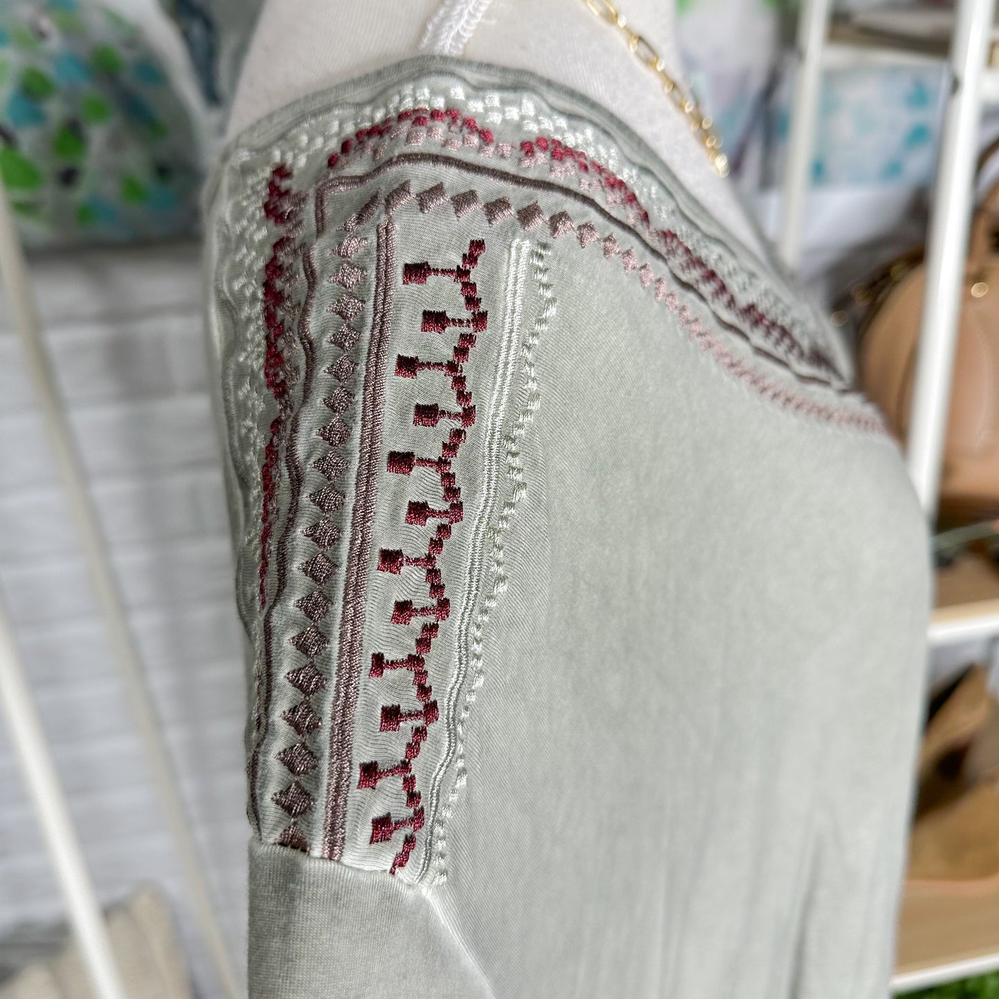 Vici POL Embroidered Tunic Top Size Medium