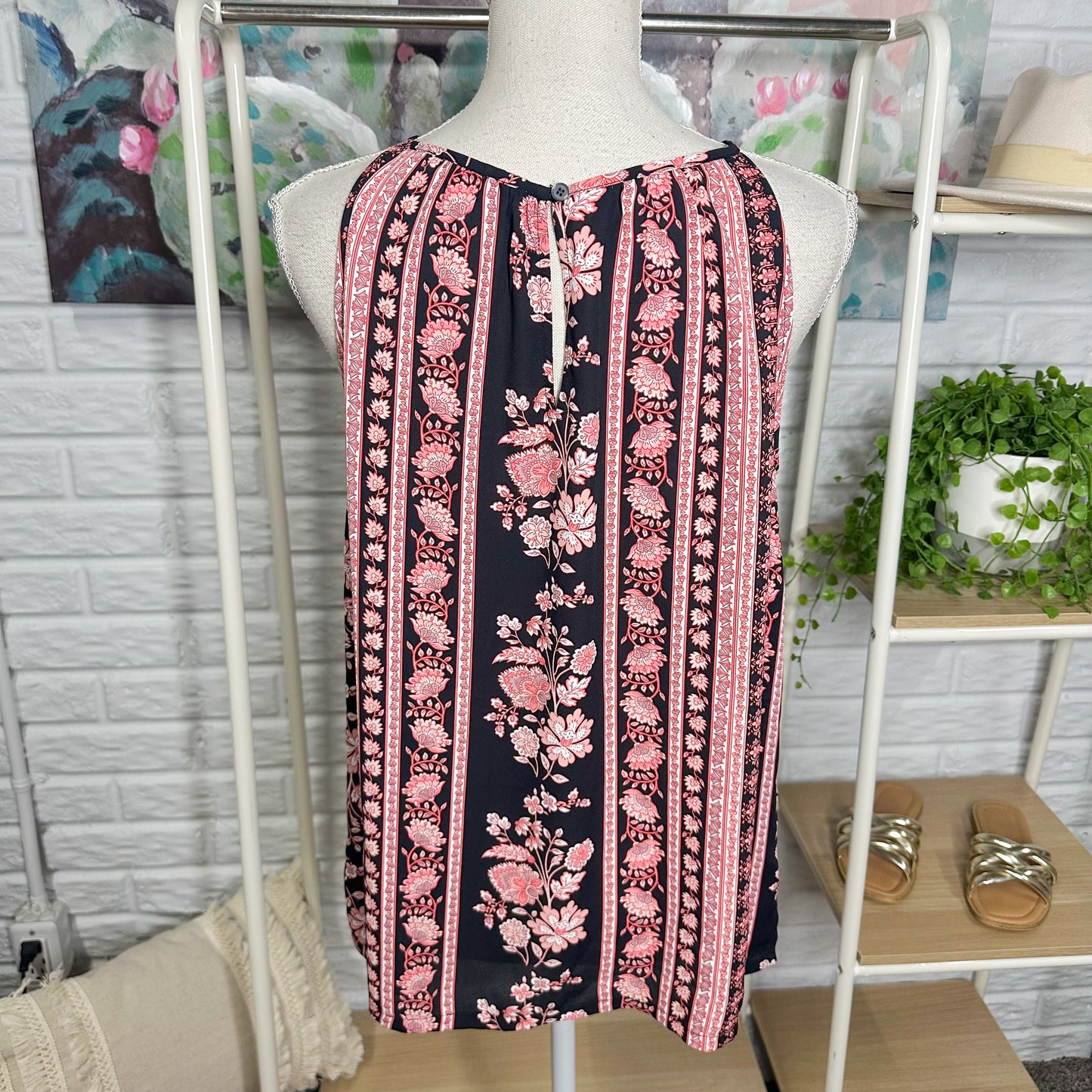 LOFT Pink Floral Keyhole Tank (M)
