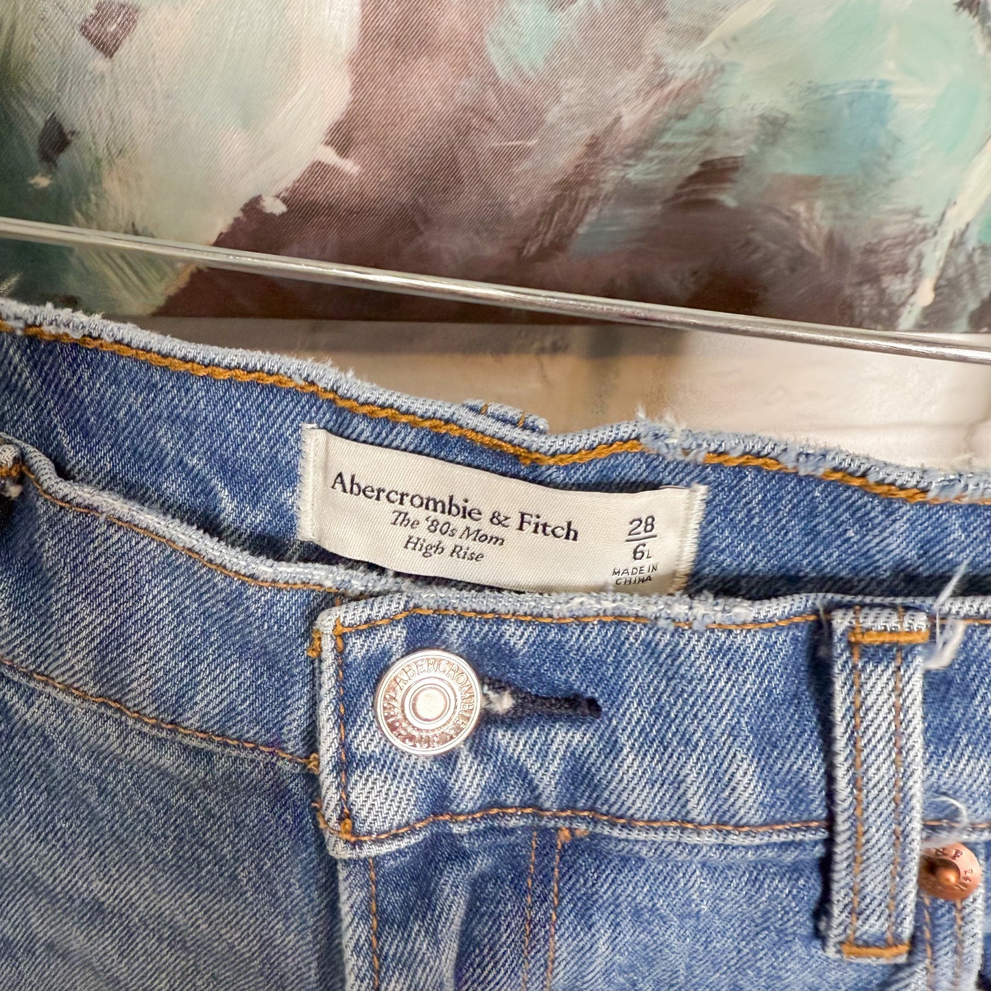 Abercrombie & Fitch 80s Mom High Rise Jeans (28/6L)