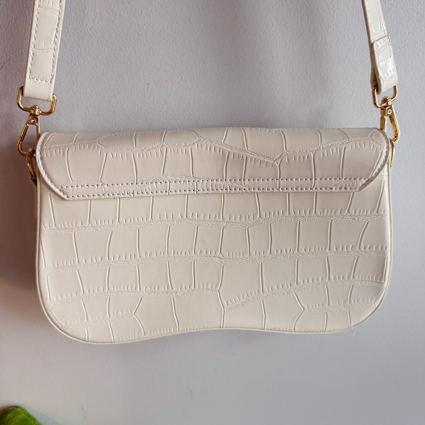 Telena New White Shoulder Bag