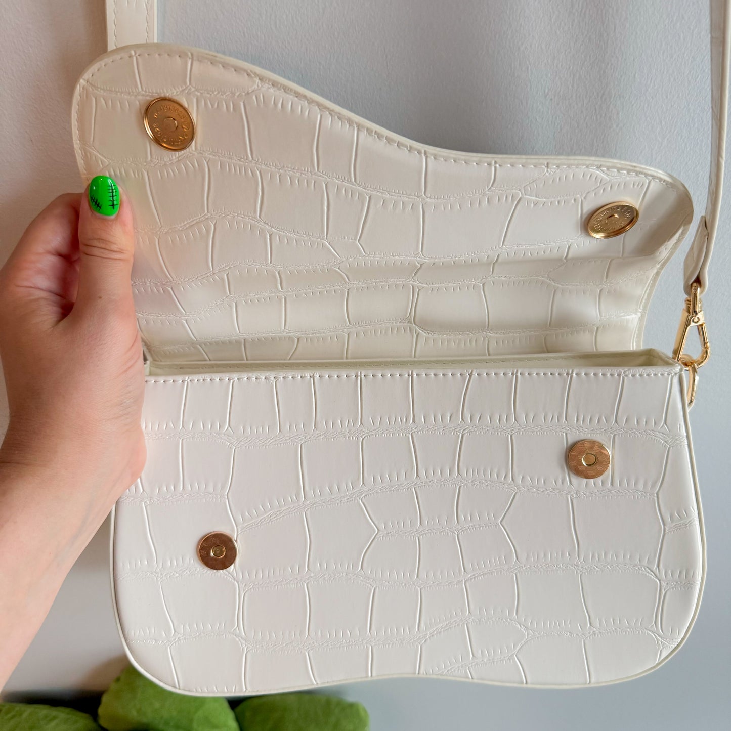 Telena New White Shoulder Bag