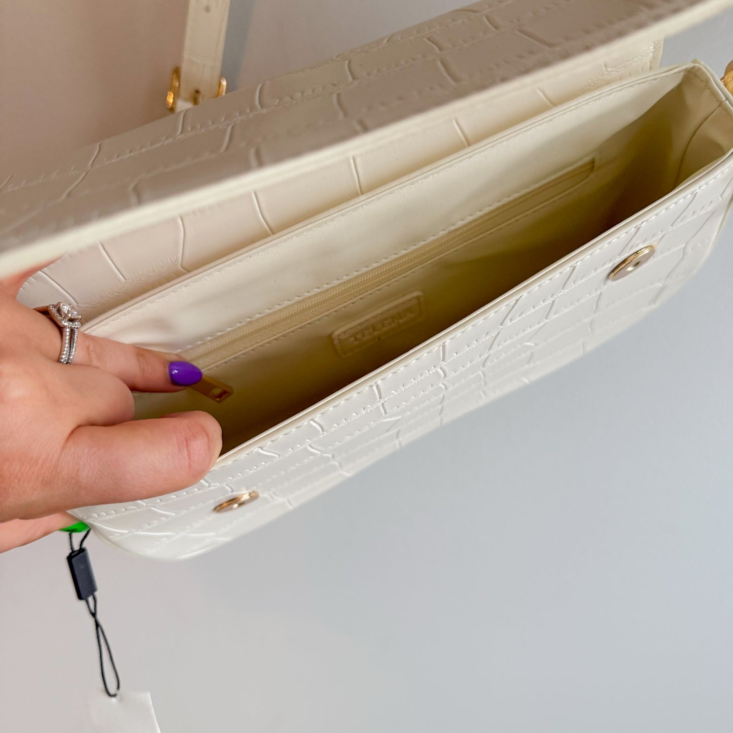Telena New White Shoulder Bag