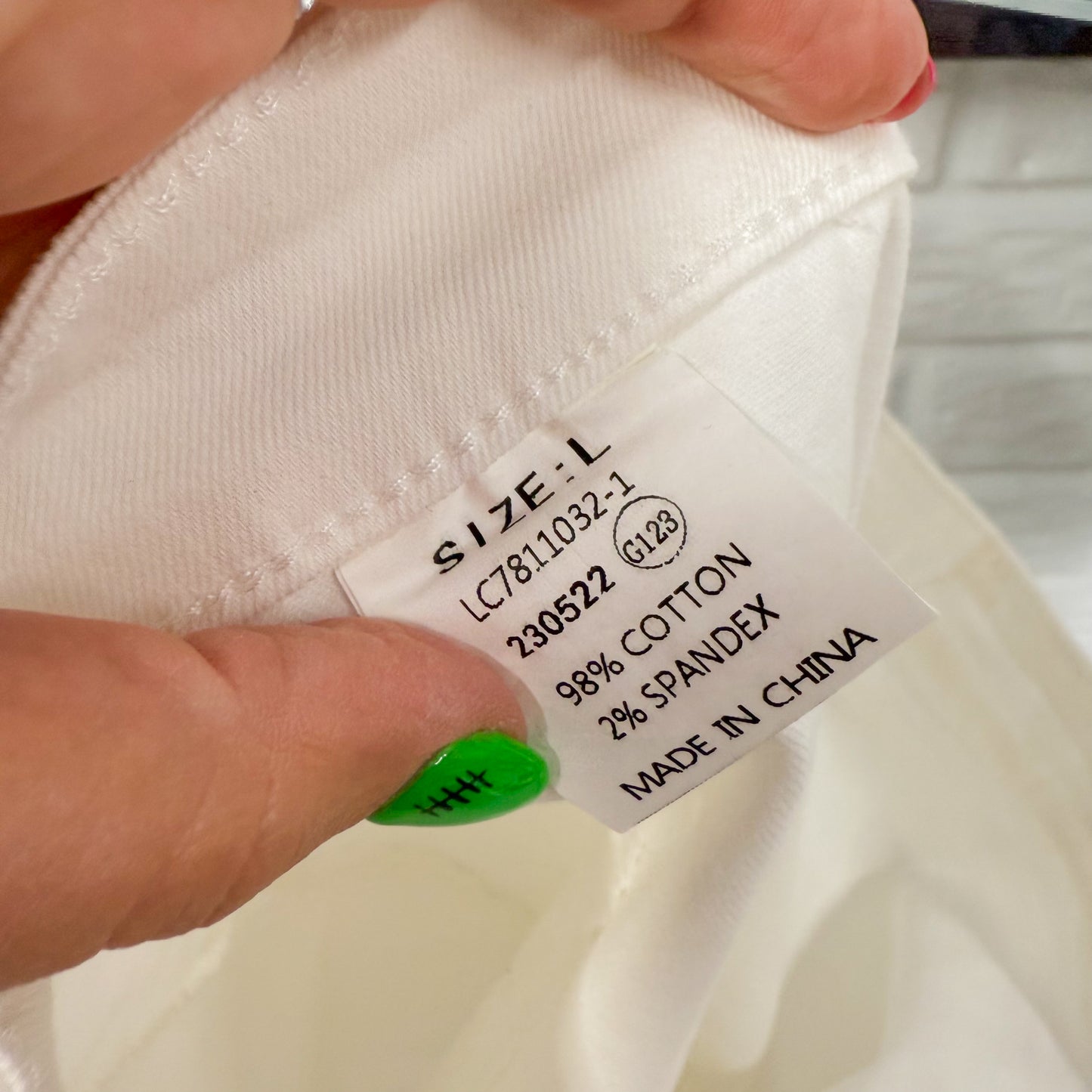 Luvamia White Mini Skirt (L)