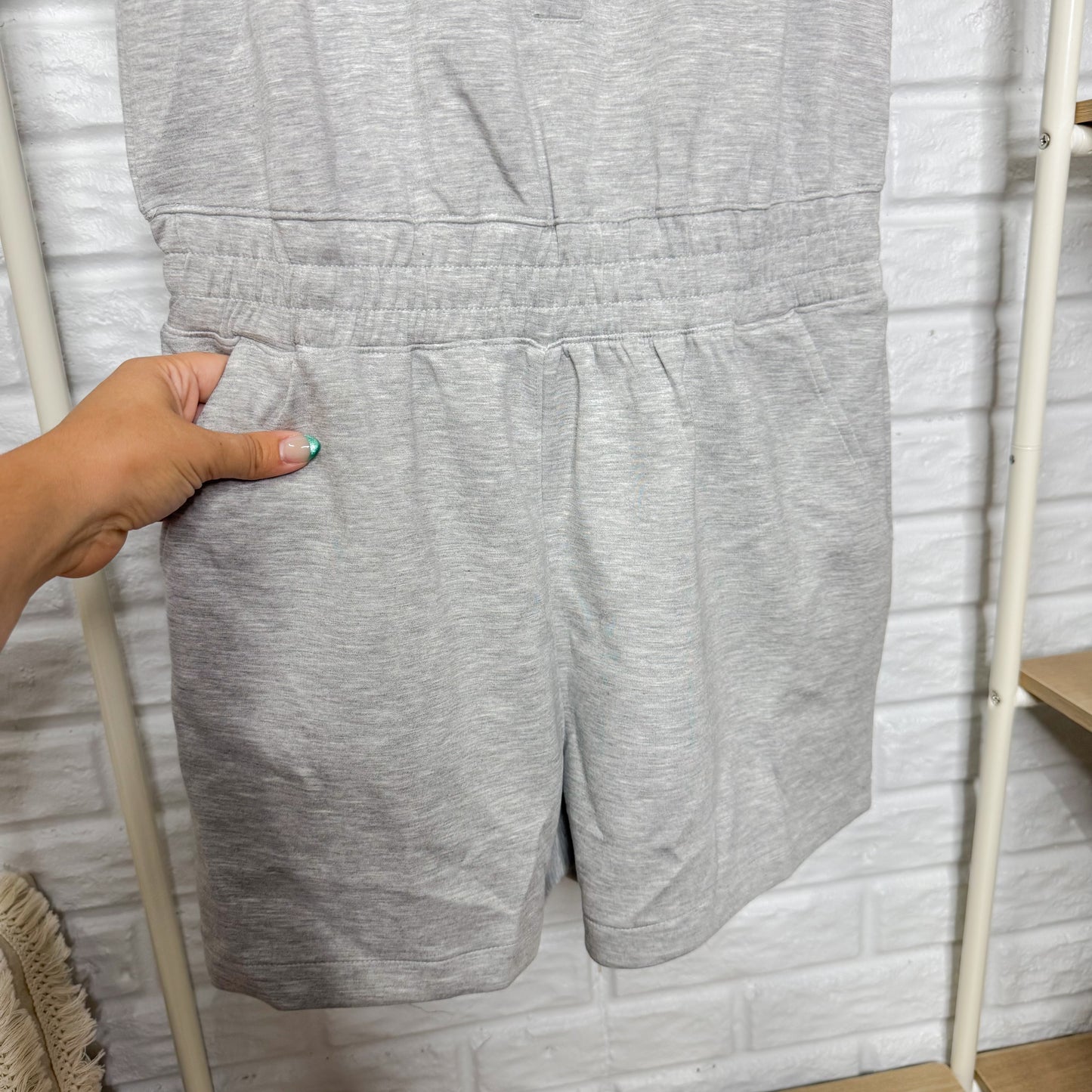 Anrabess Grey Romper (M)