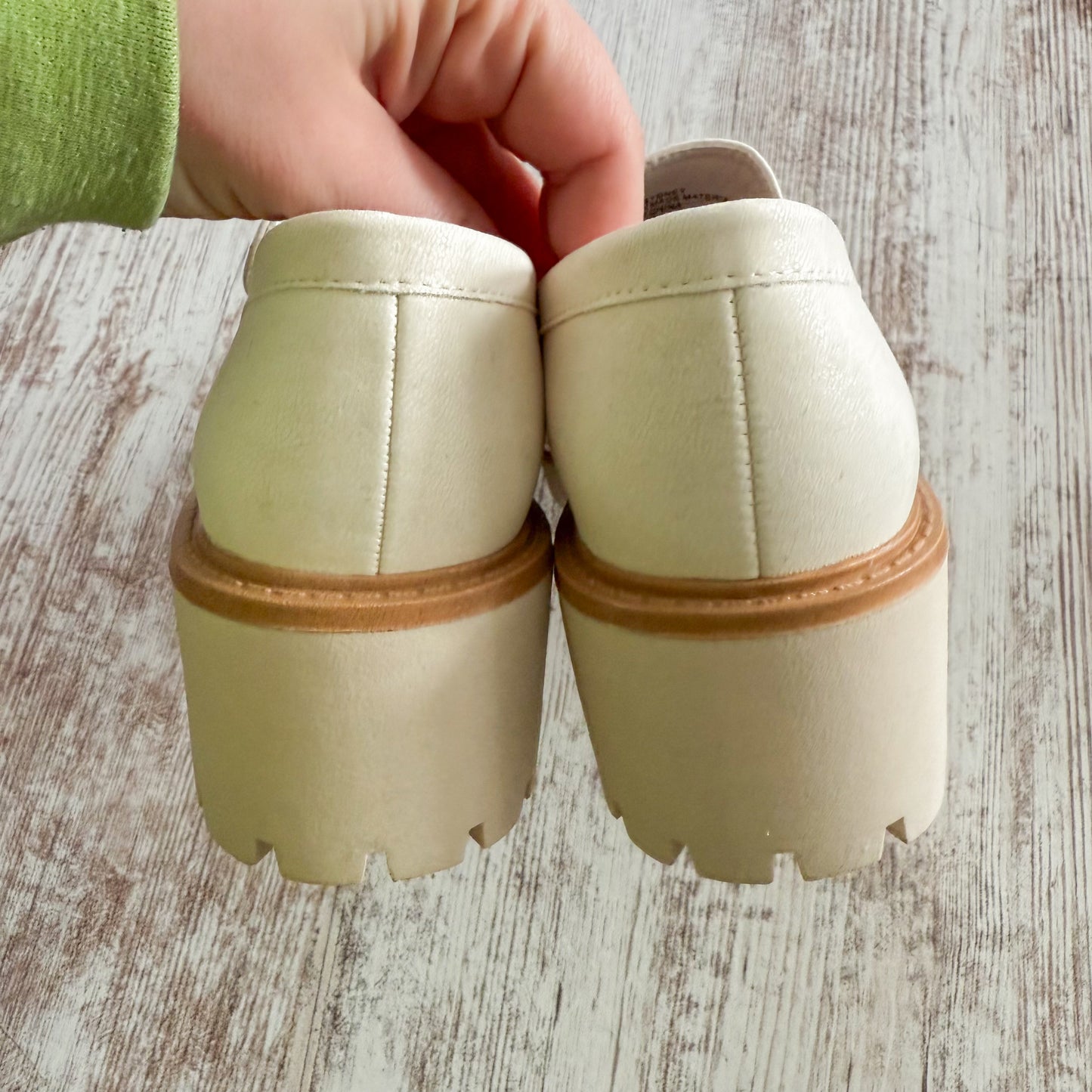 Maurices SuperCush Sydney Loafer size 6