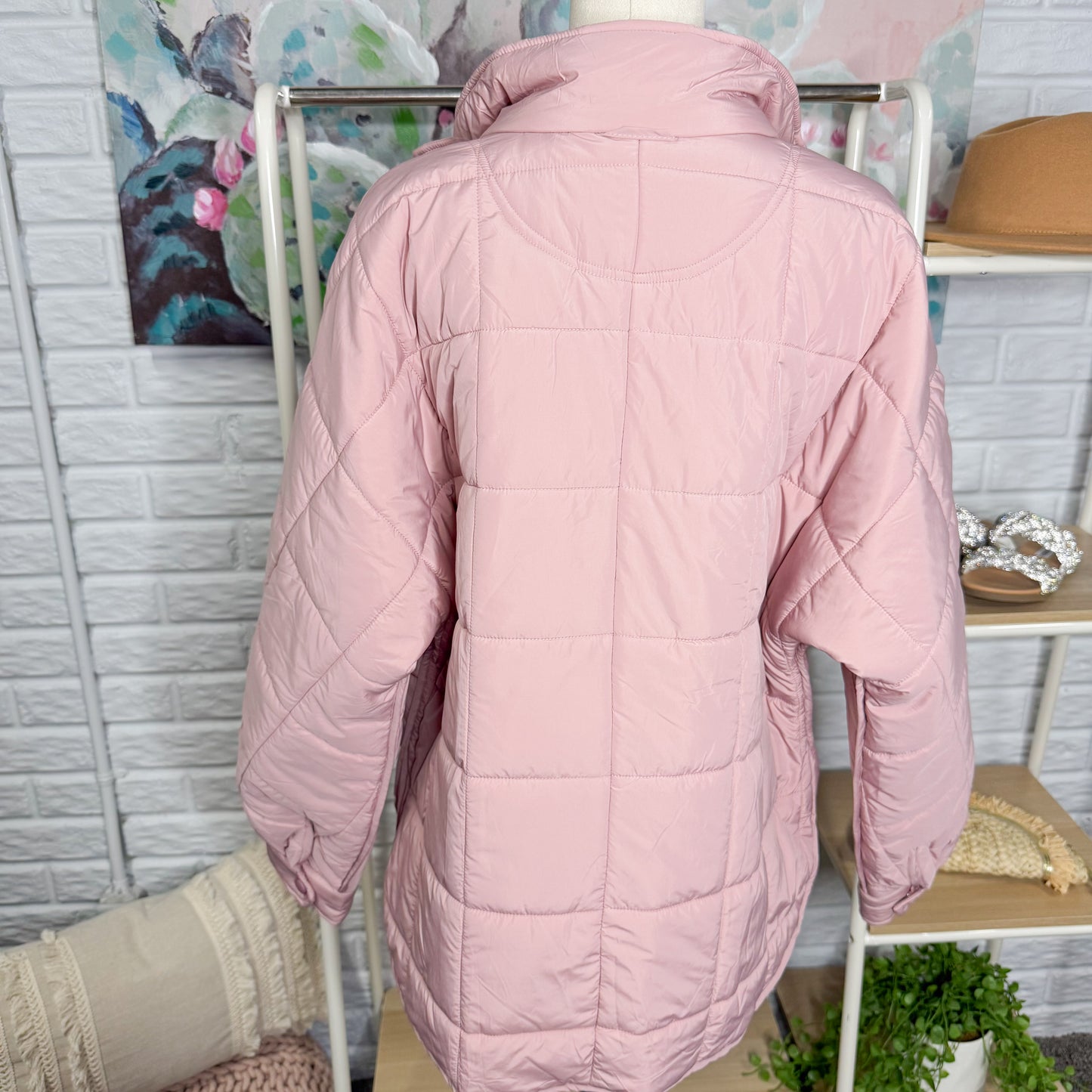 LEANI Oversized Lightweight Puffer Jacket (L)