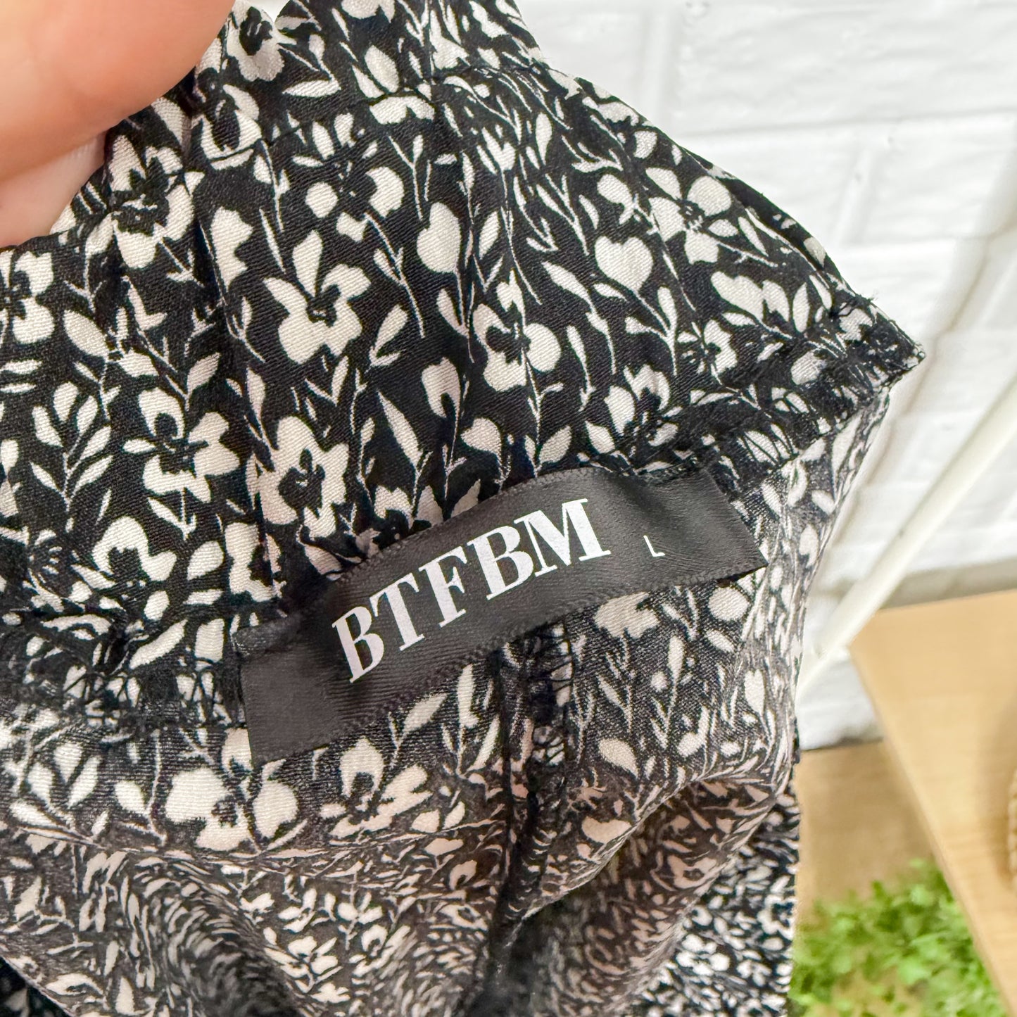 BTFBM Black Floral Shorts (L)