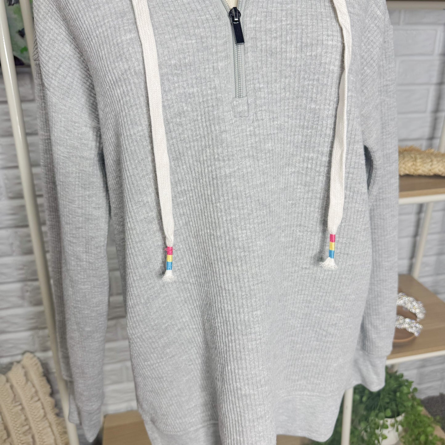 Maurice’s Grey Ribbed Knit Hoodie (XS)