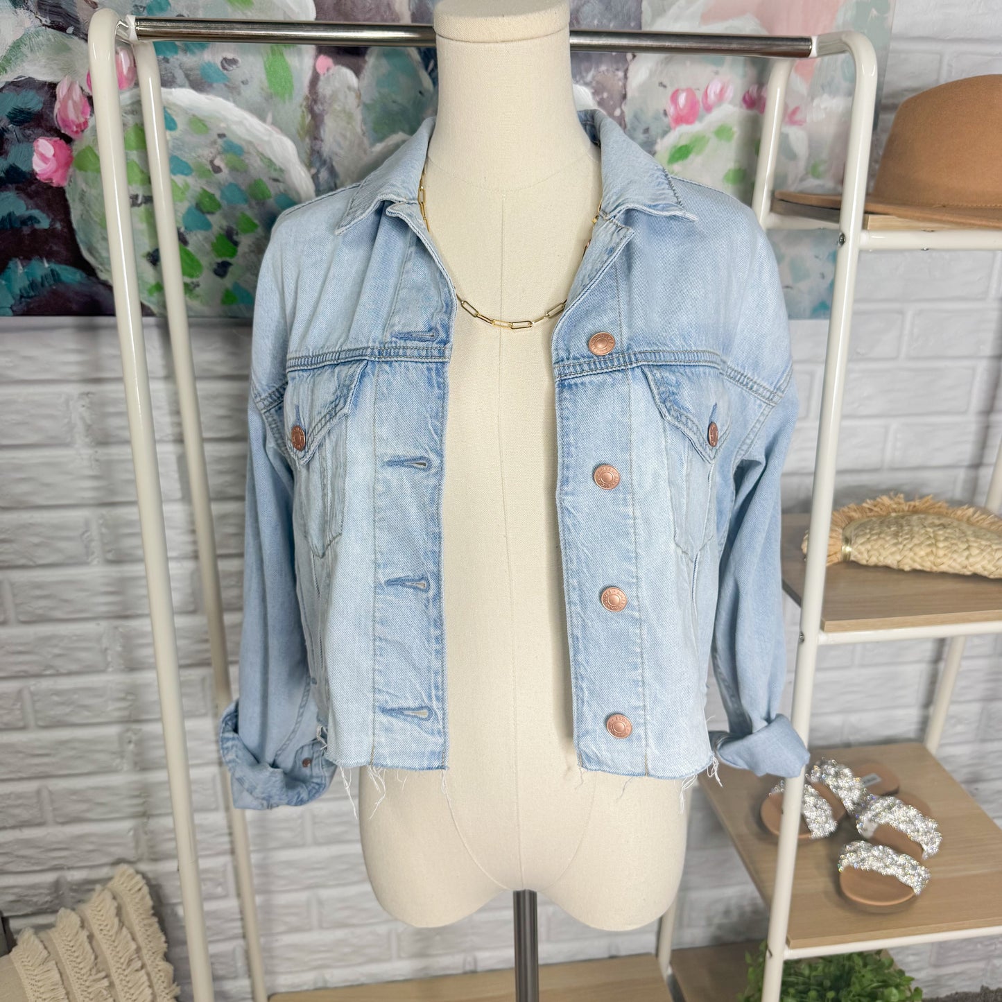 American Eagle New Cropped Cut-Off Denim Jacket (XS)