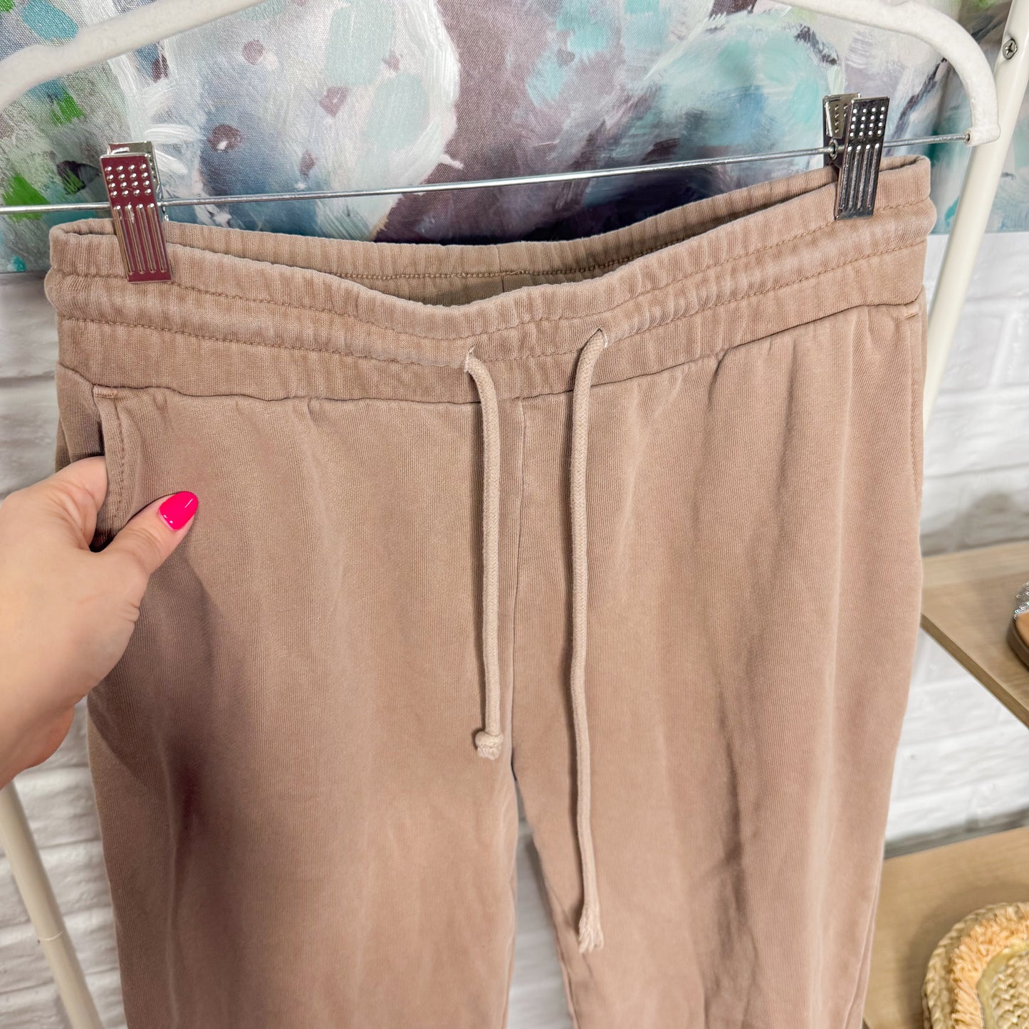 American Tall FLEECE SLIM-FIT HIGH-WAISTED WOMEN'S GARMENT DYE SWEATPANTS IN LATTE (L/T)