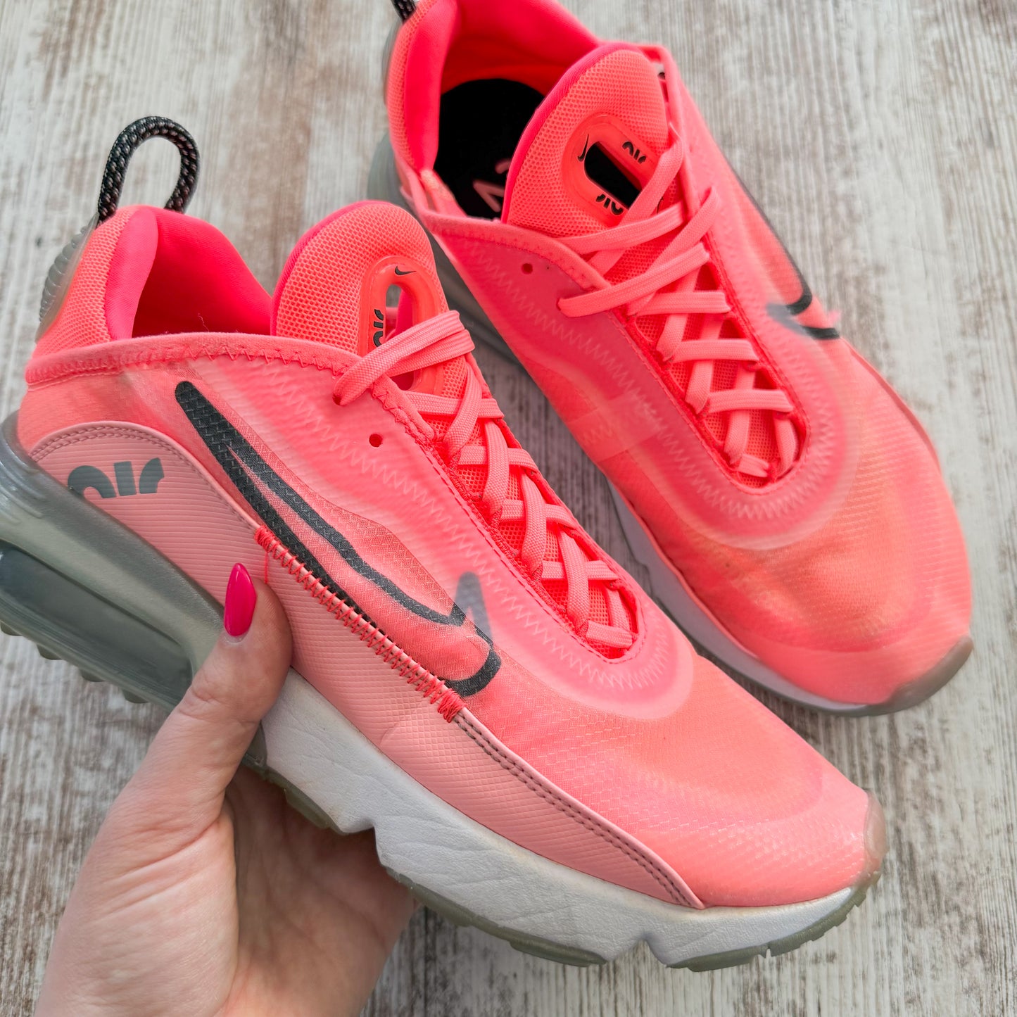 Nike Air Max 2090 Lava Glow Athletic Running Shoes CT7698-600 Sneakers (8.5)