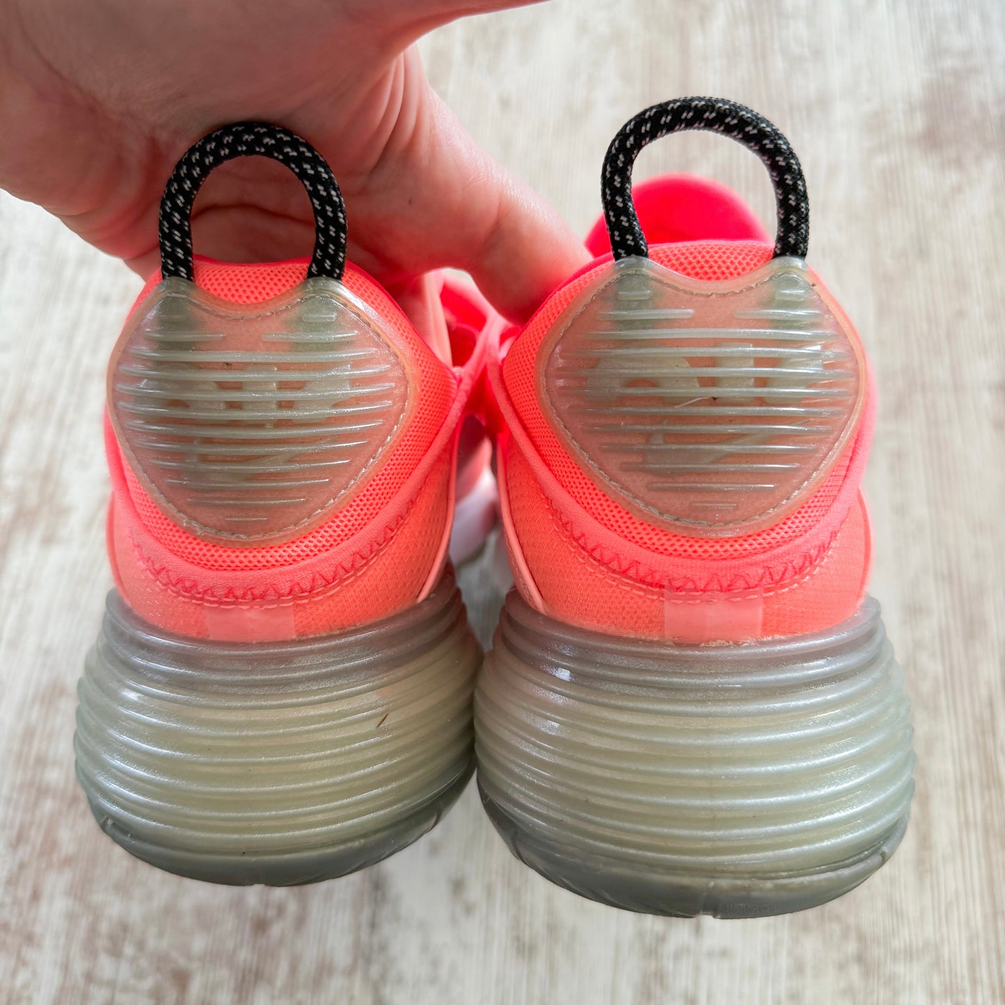 Nike Air Max 2090 Lava Glow Athletic Running Shoes CT7698-600 Sneakers (8.5)