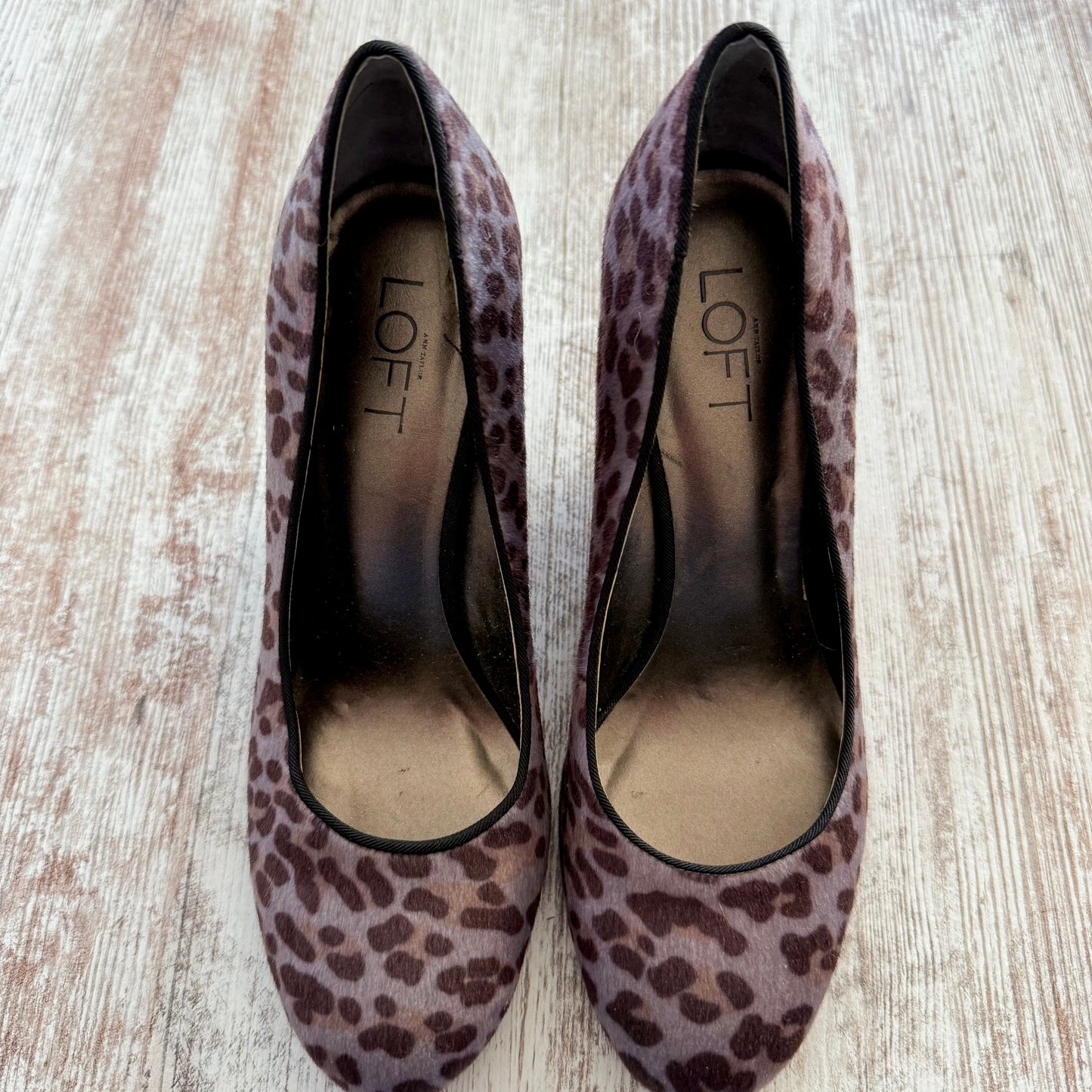 LOFT Gray Leopard Calf Hair Wedges (6)
