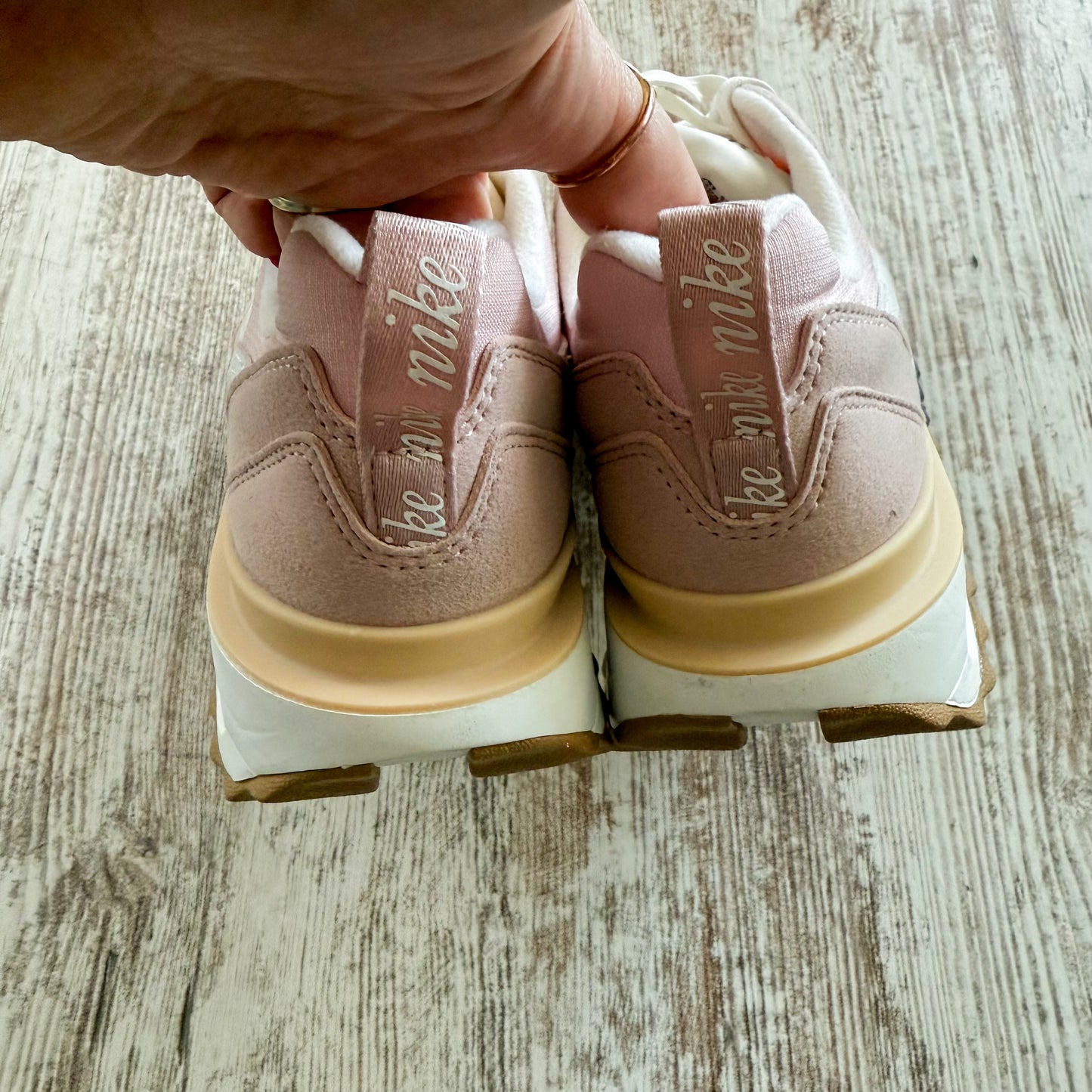 Nike Air Max Dawn Athletic Shoes Pink (6)