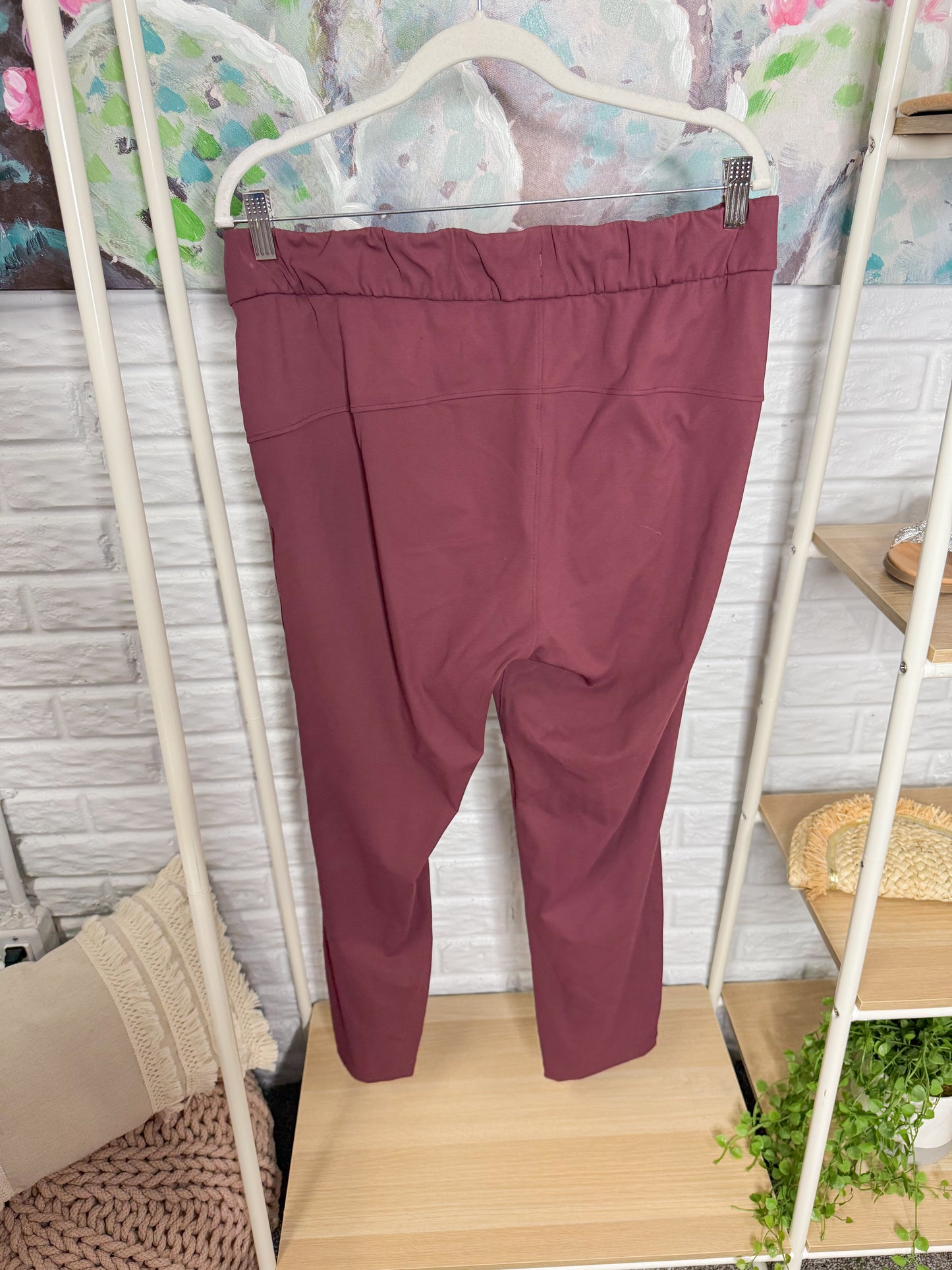 Lululemon Redwood On The Fly Pants 28’ (8)