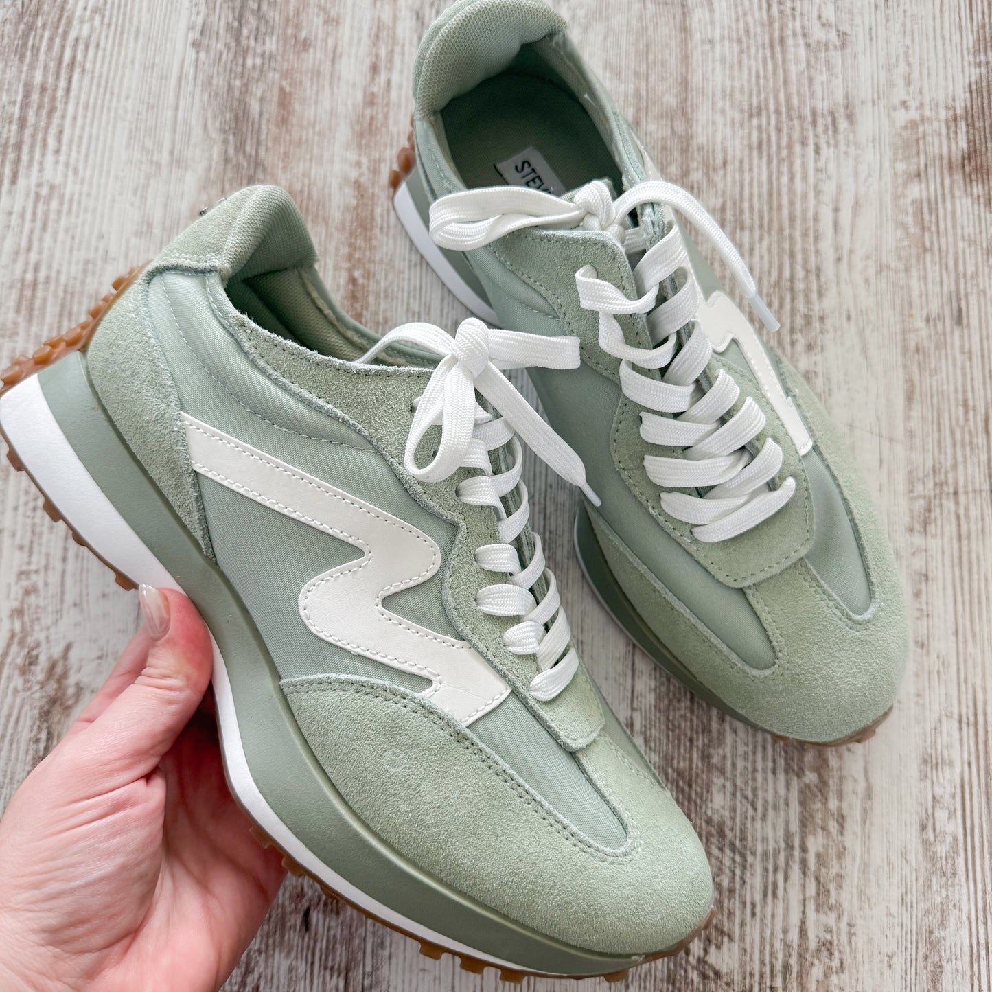 Steve Madden Campo Sage Green Lace-Up Colorblock Fashion Sneakers (9)