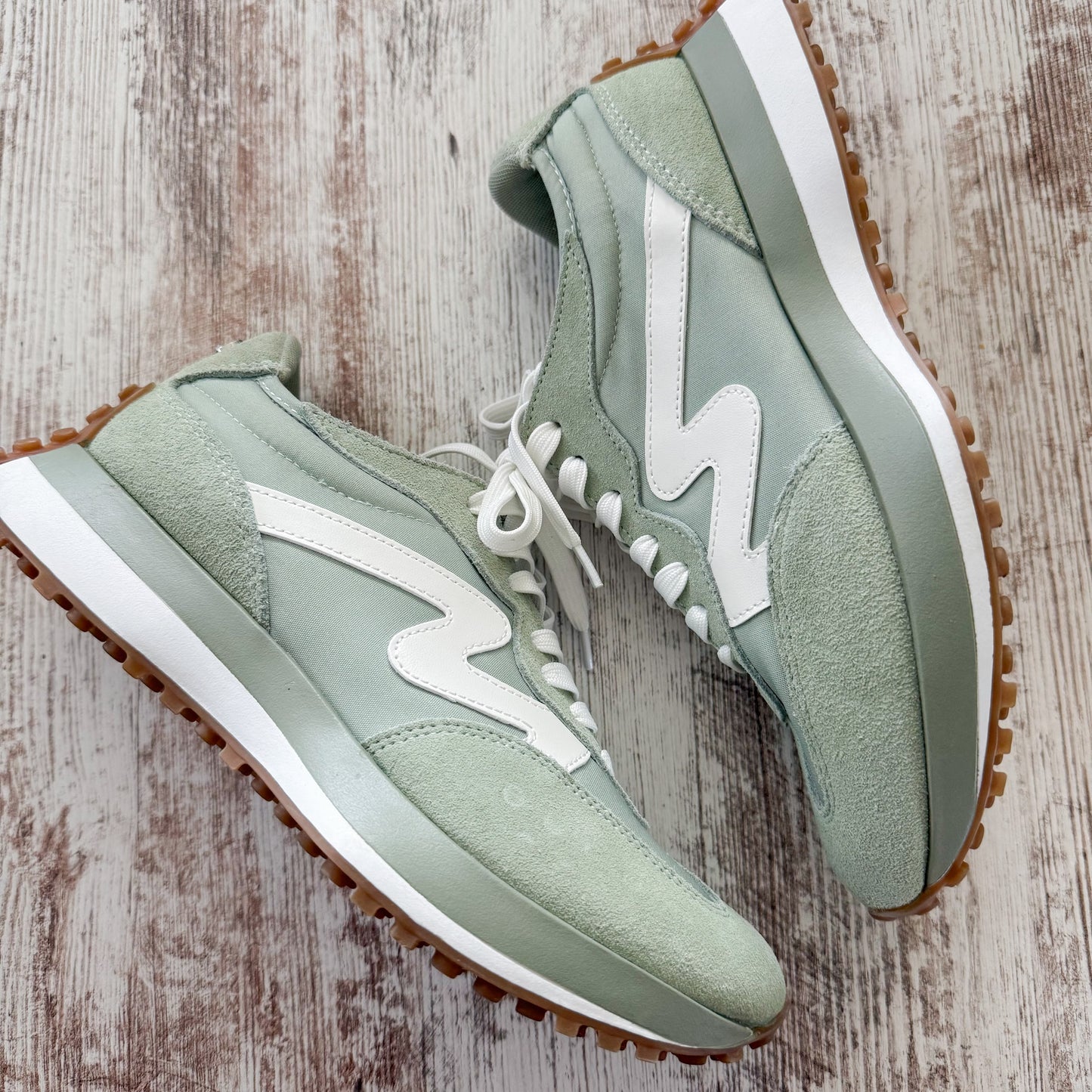 Steve Madden Campo Sage Green Lace-Up Colorblock Fashion Sneakers (9)