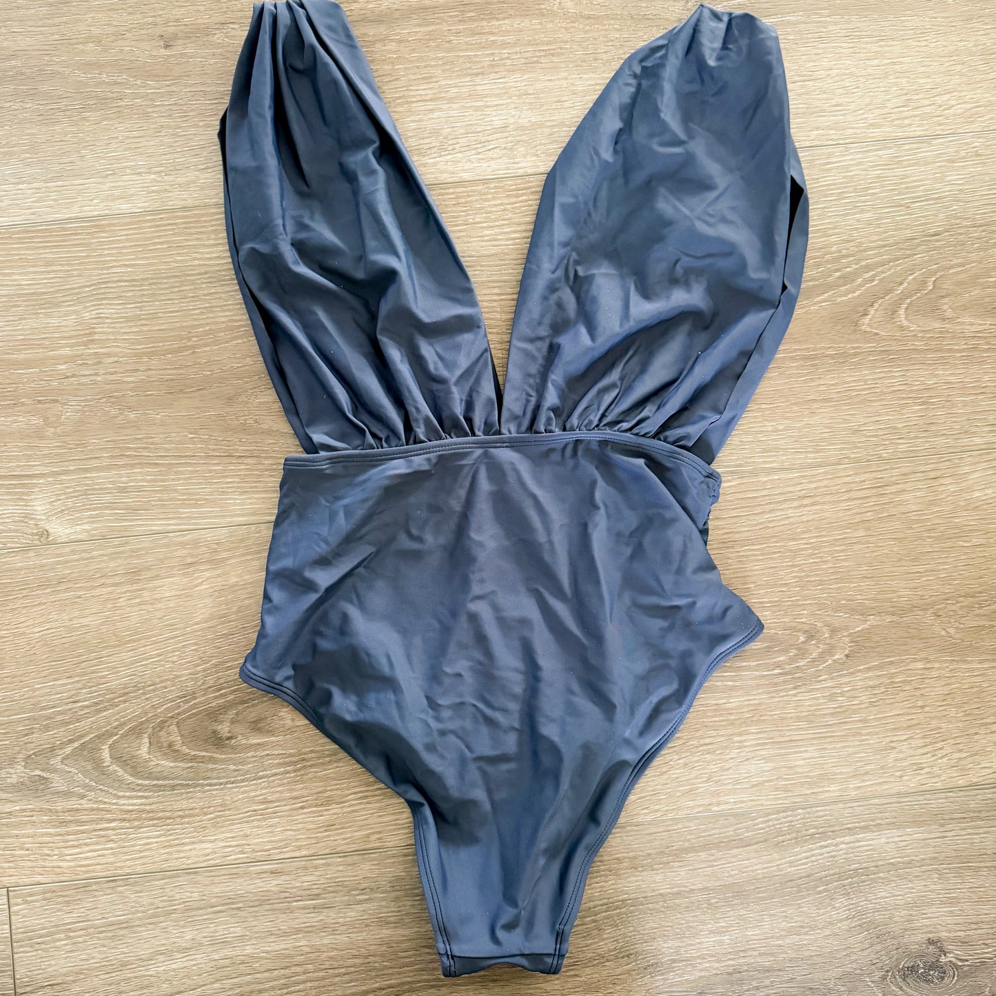 Cupshe Navy Two-Piece Monokini Underwire (M)