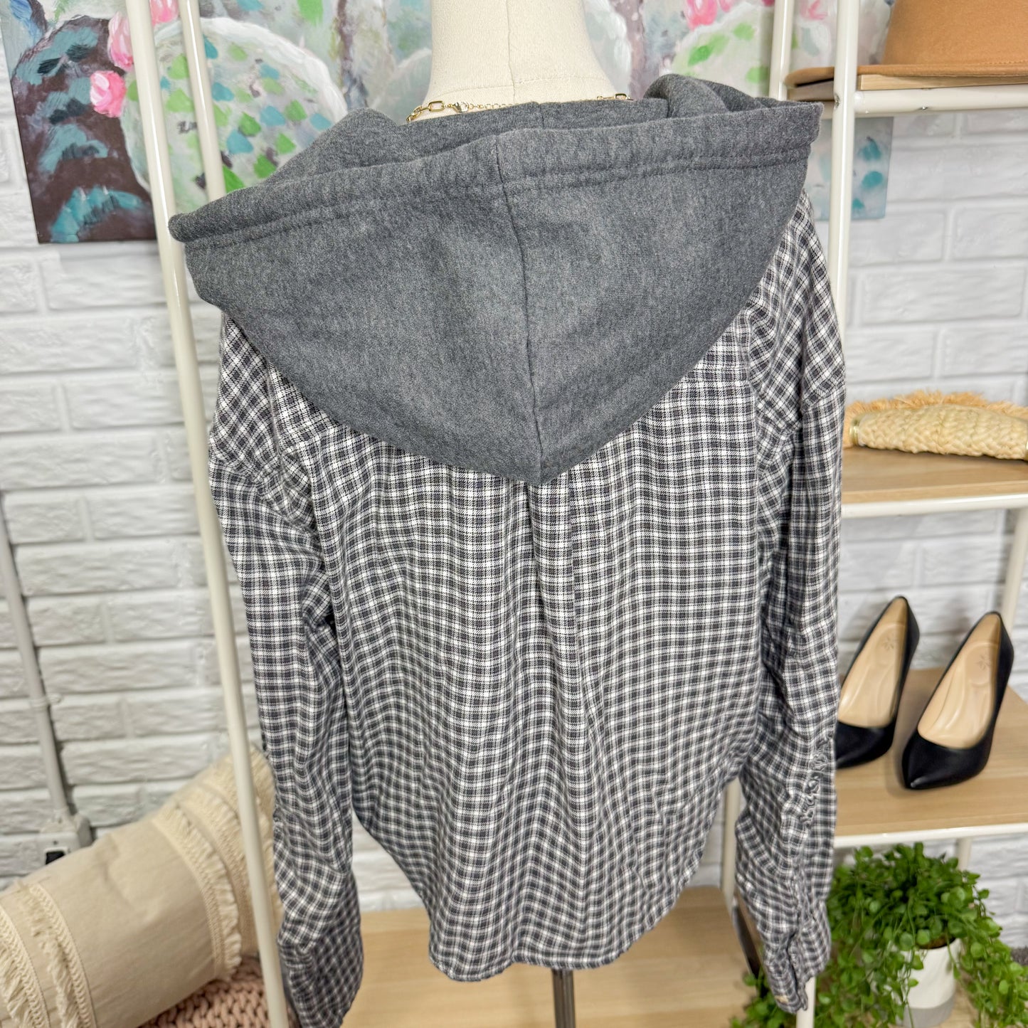 American Eagle Grey Plaid Hooded Button Down (L)