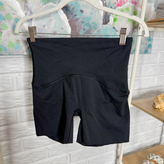 SPANXshape Booty Boost Bike Short in Black (M)