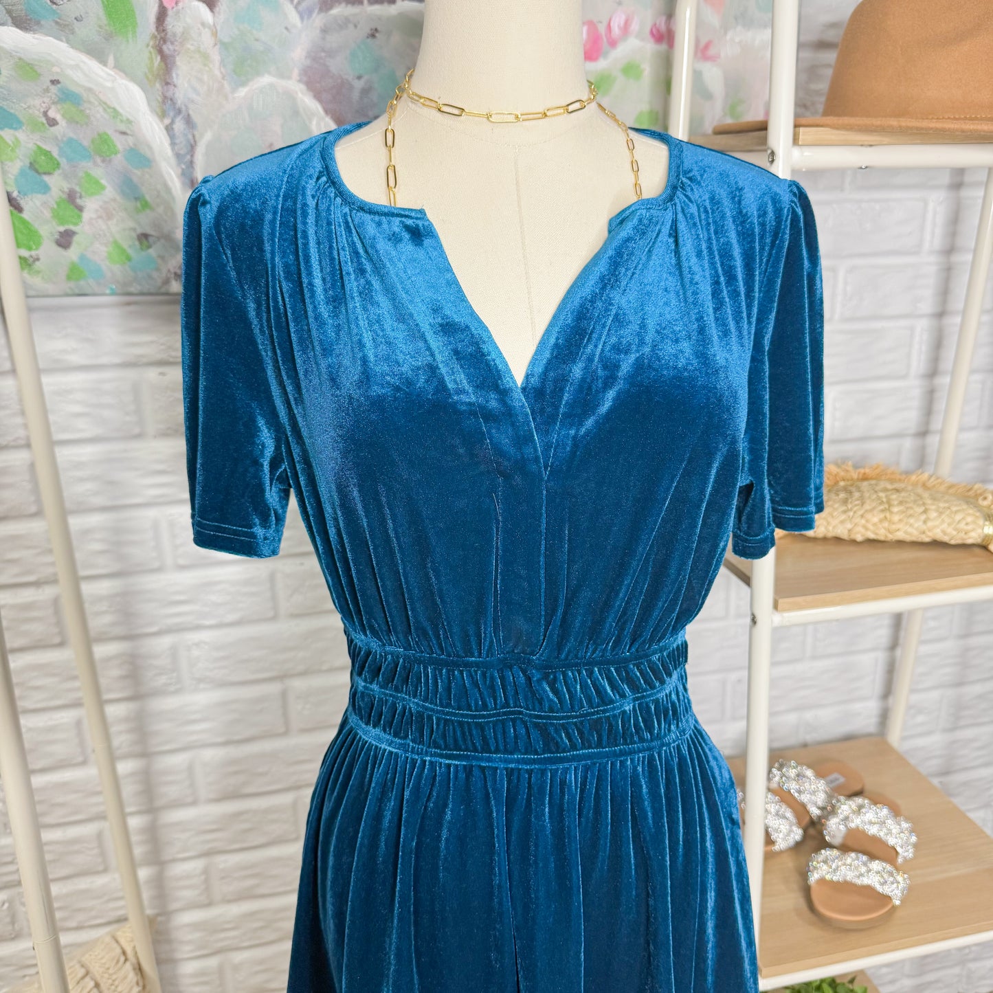 Simplee New Velvet Cocktail Dress (S)