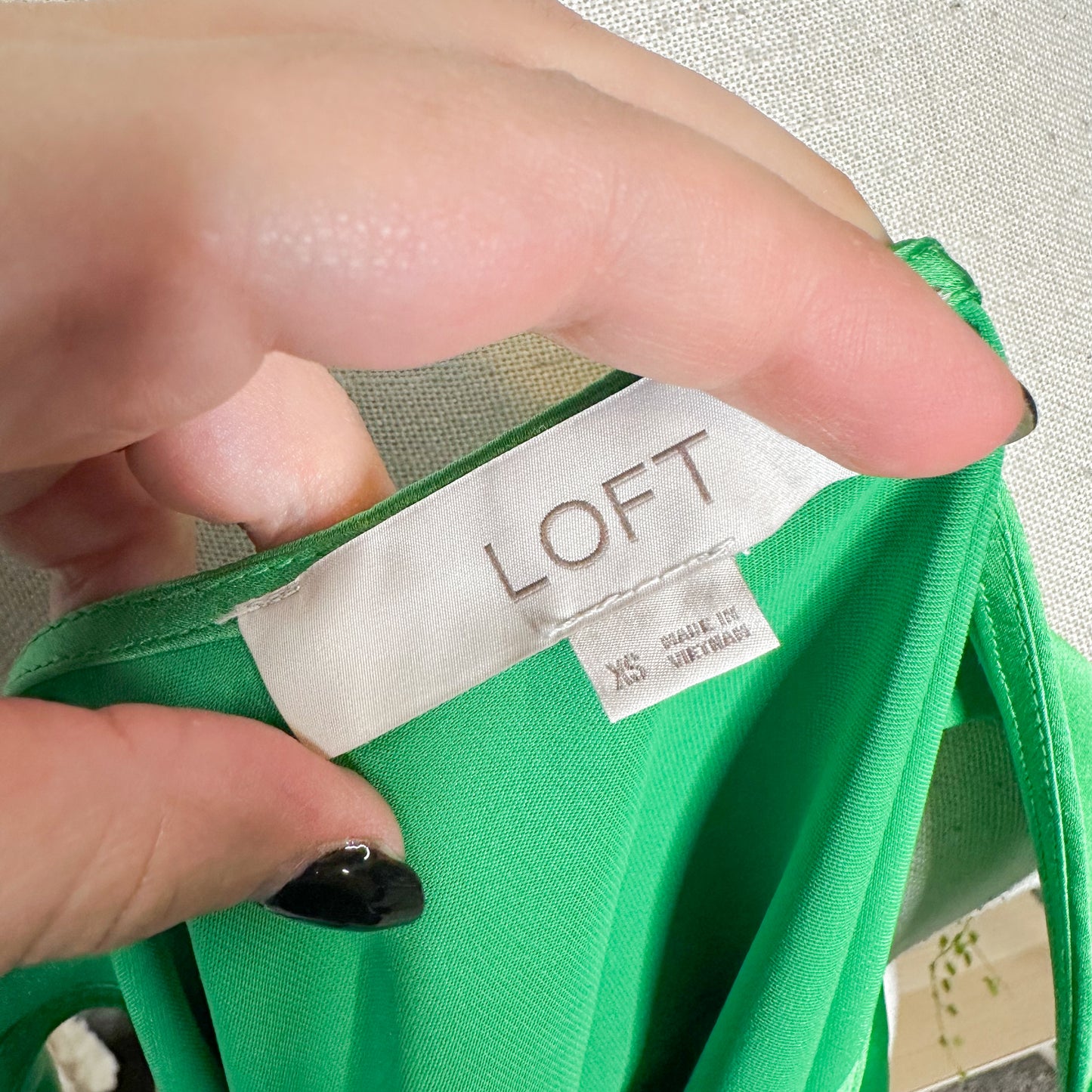 LOFT Green Satin Hi-Lo Hem Tank Top (XS)