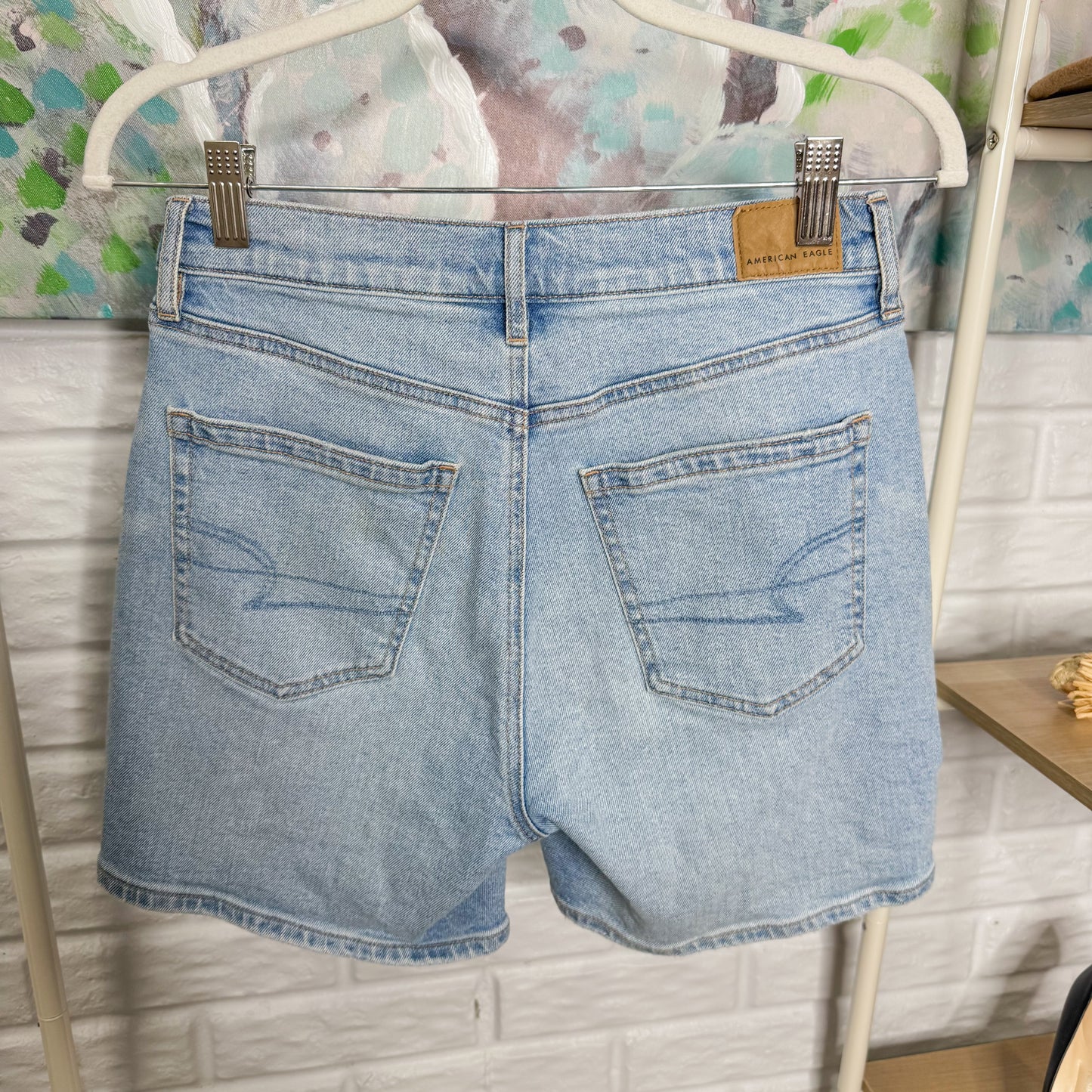 American Eagle 6" Strigid Super High-Waisted Relaxed Ripped Denim Short (0)