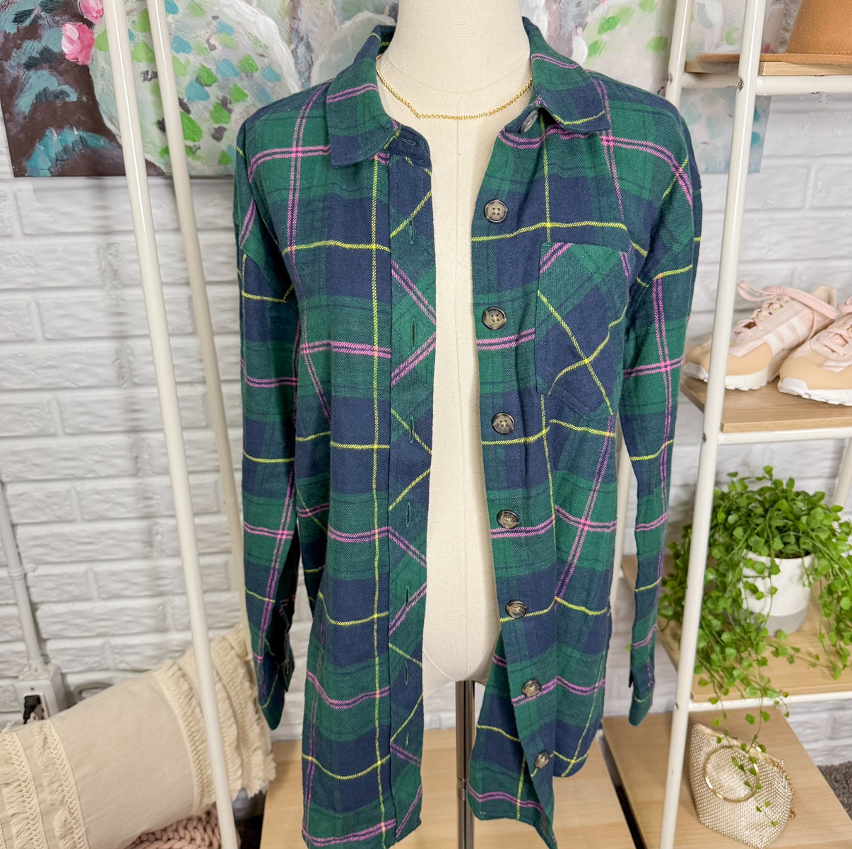 Maurice’s New Green Plaid Button Down (XS)