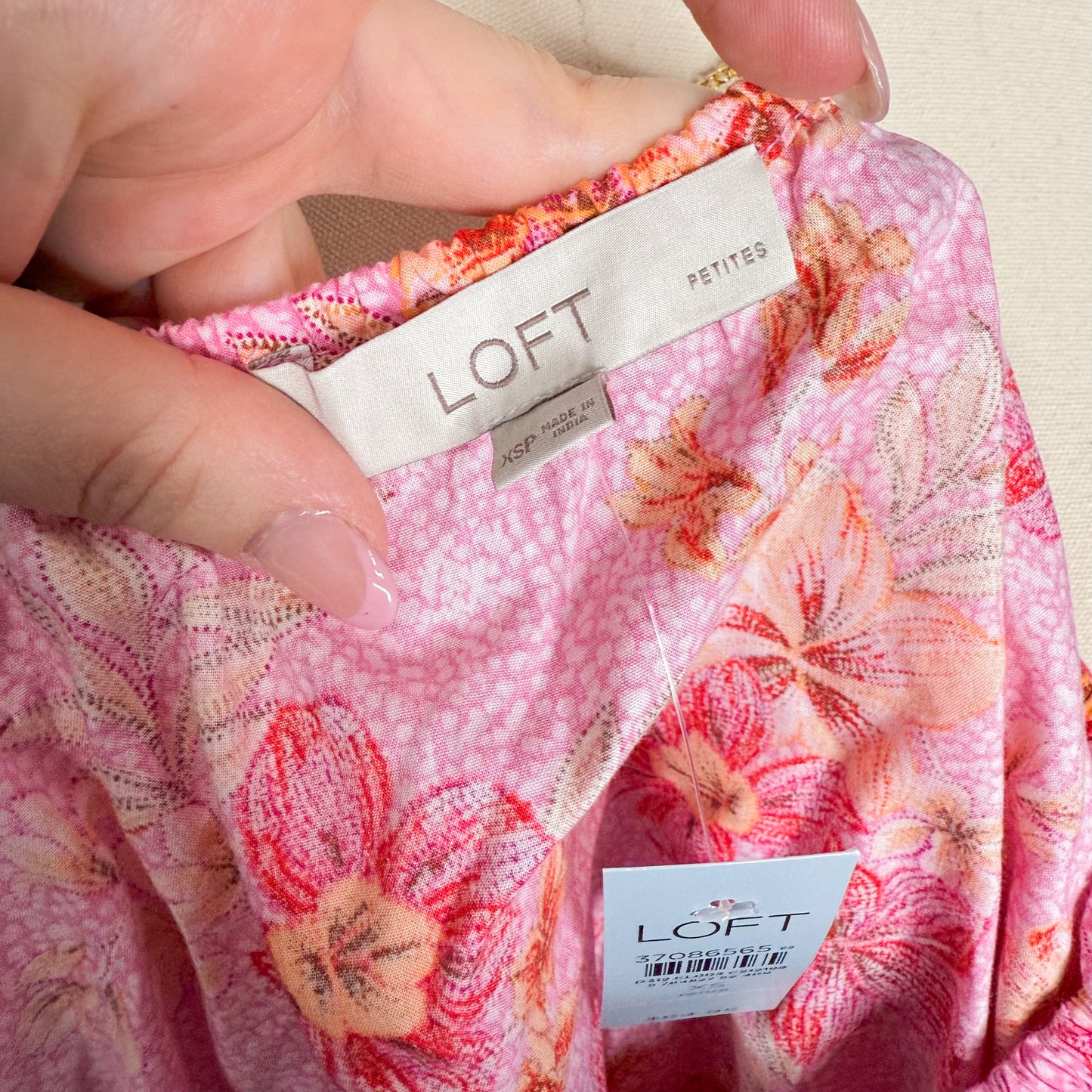 LOFT New Lily Gathered Waist V Neck Blouse (XSP)