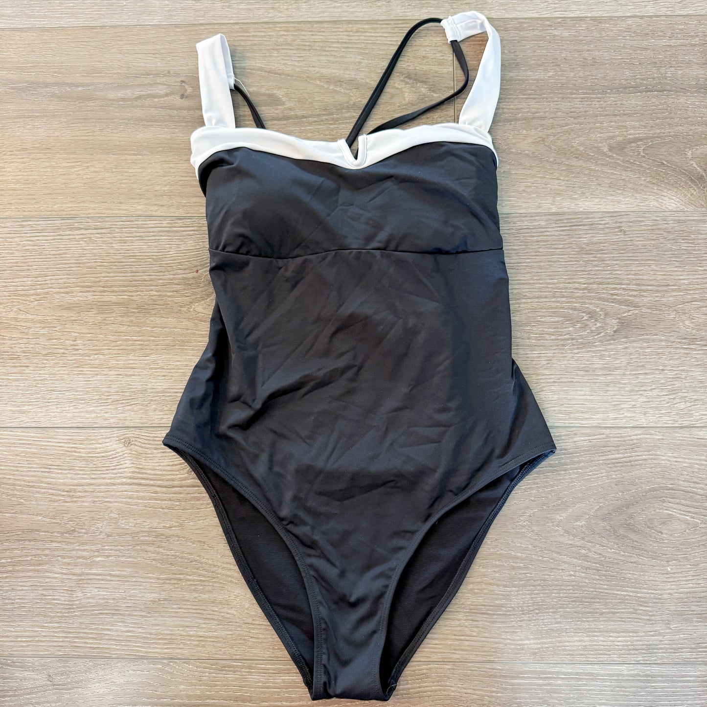 Cupshe New Black & White One Piece Swimsuit (M)