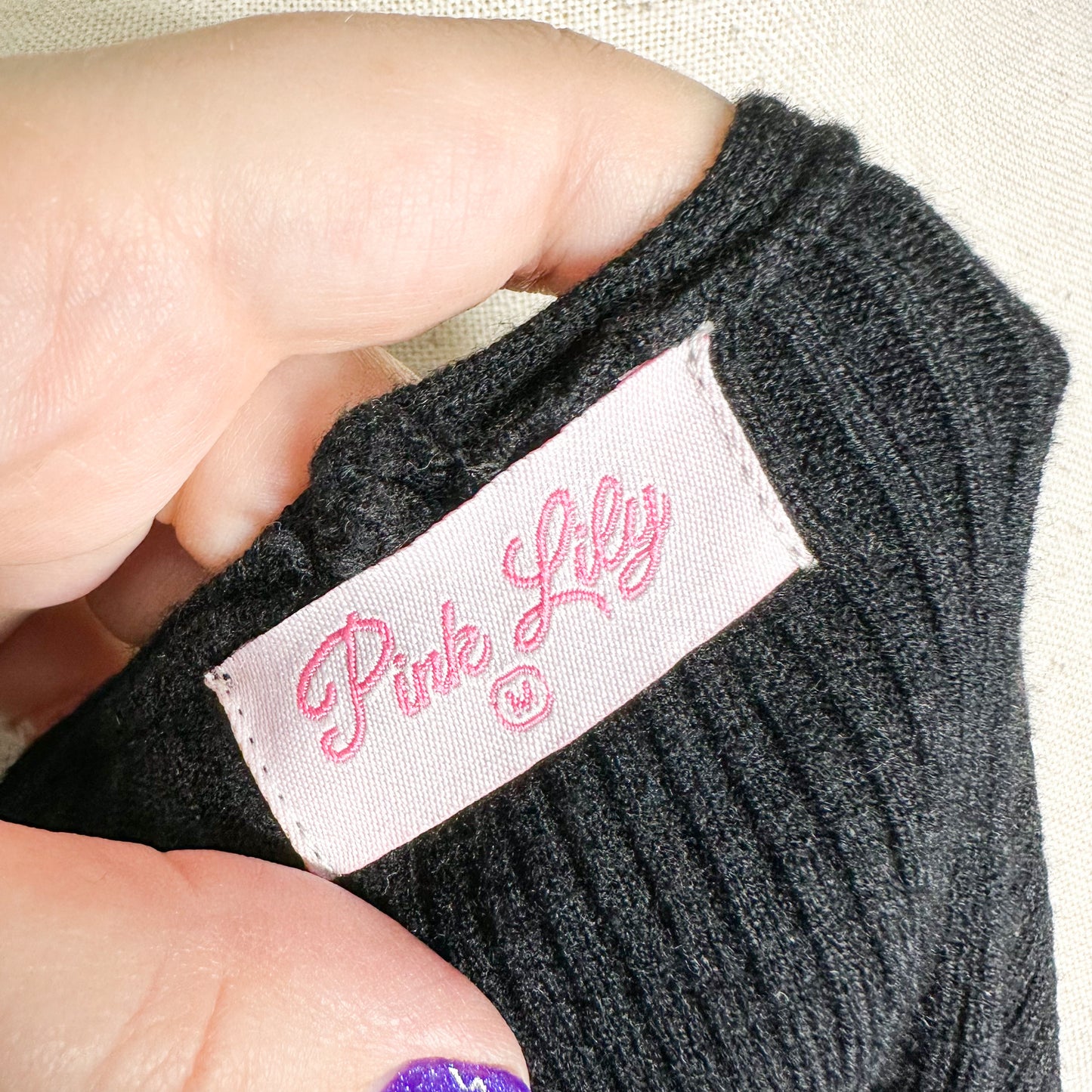 Pink Lily Black Cropped Knit Sweater Size Medium